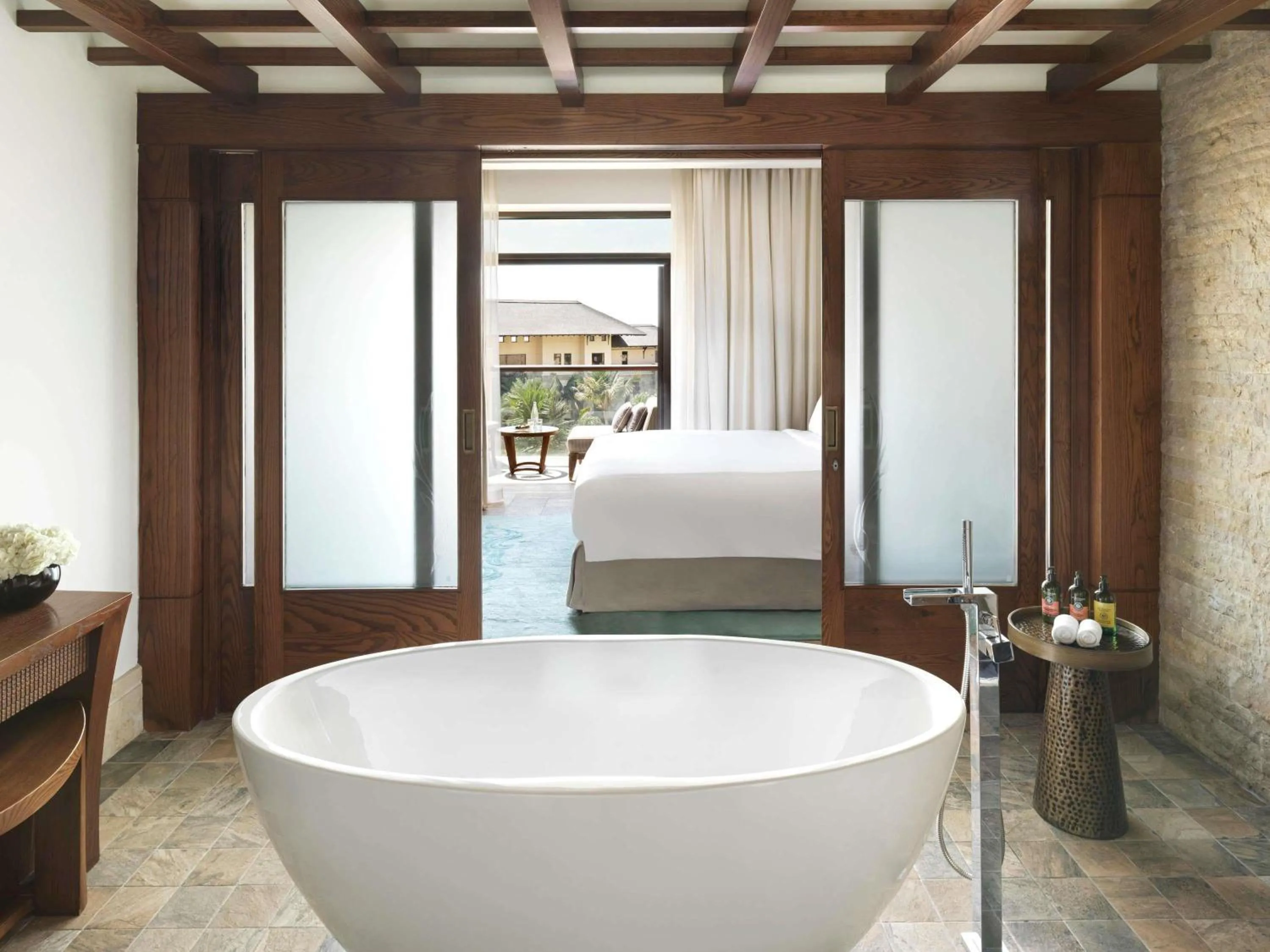 Bathroom, Bed in Sofitel Dubai The Palm Resort & Spa