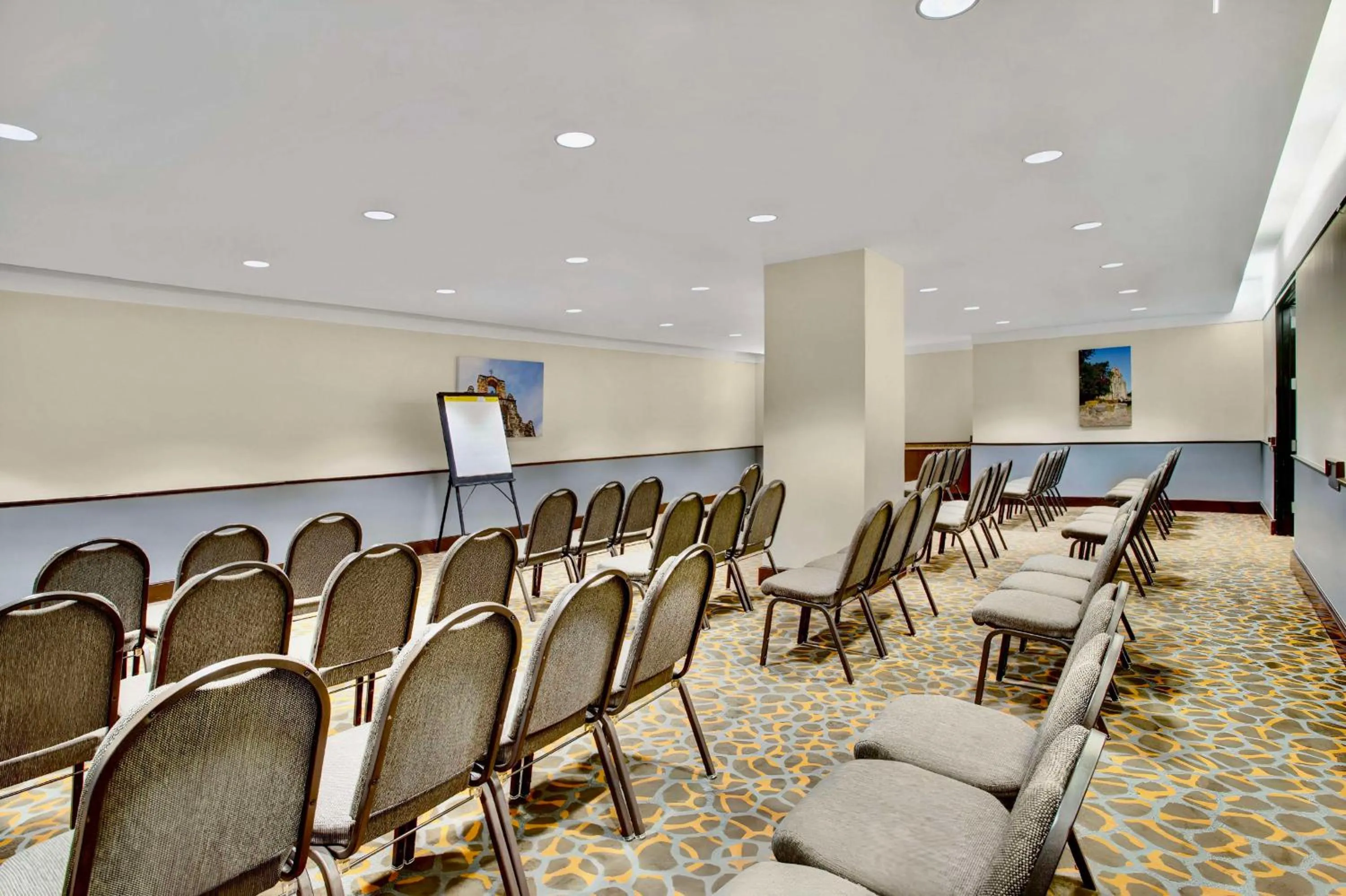Meeting/conference room in The Emily Morgan Hotel - A DoubleTree by Hilton