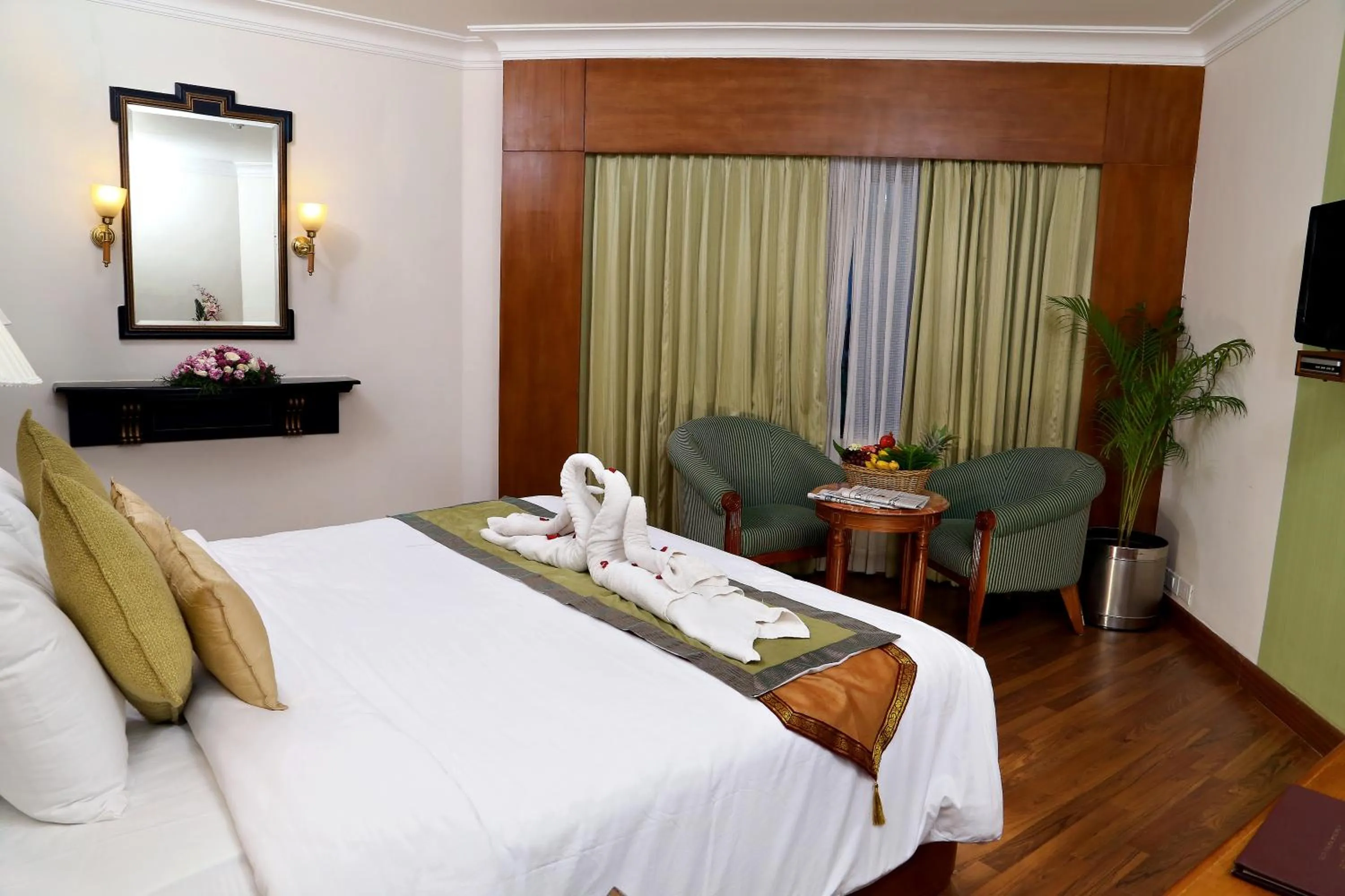 Bed in Gokulam Park Hotel & Convention Centre