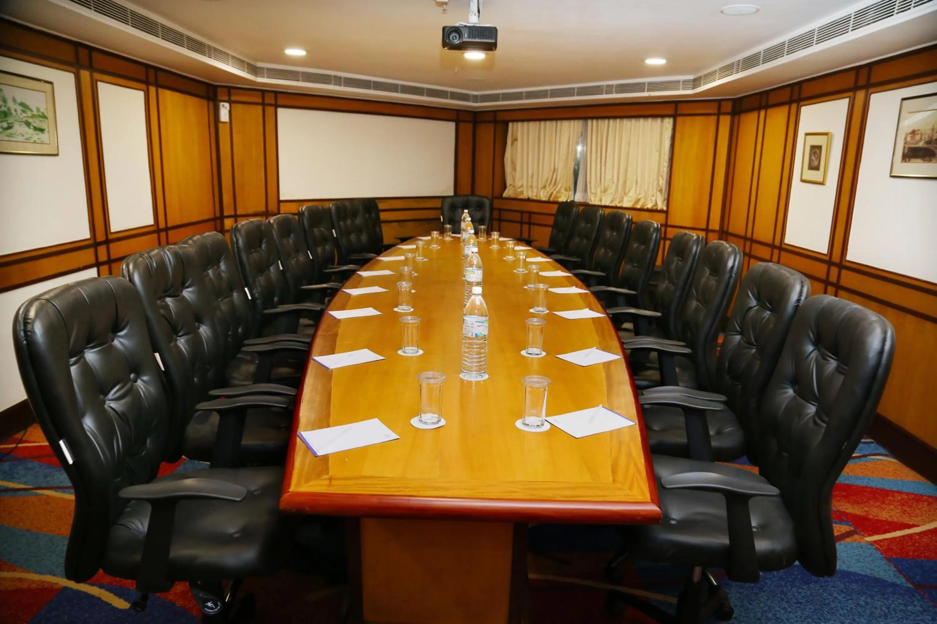 Business facilities in Gokulam Park Hotel & Convention Centre