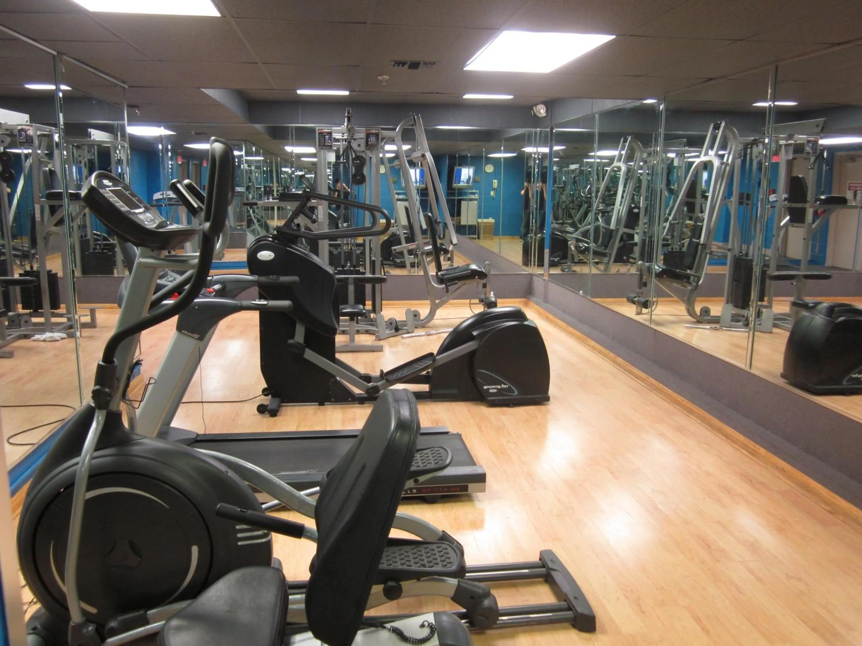 Fitness centre/facilities in Riverwalk Plaza Hotel