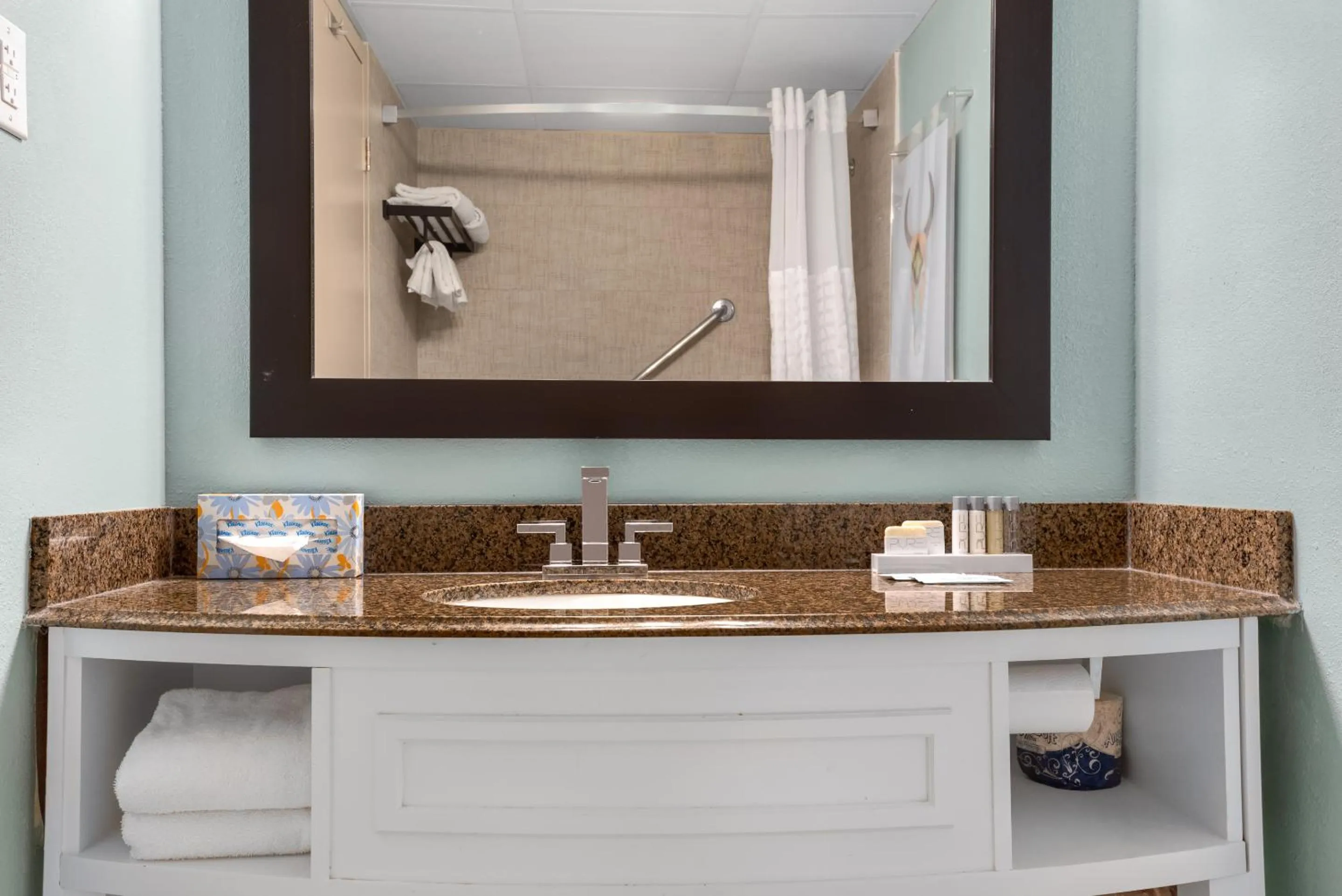 Riverwalk Plaza Hotel