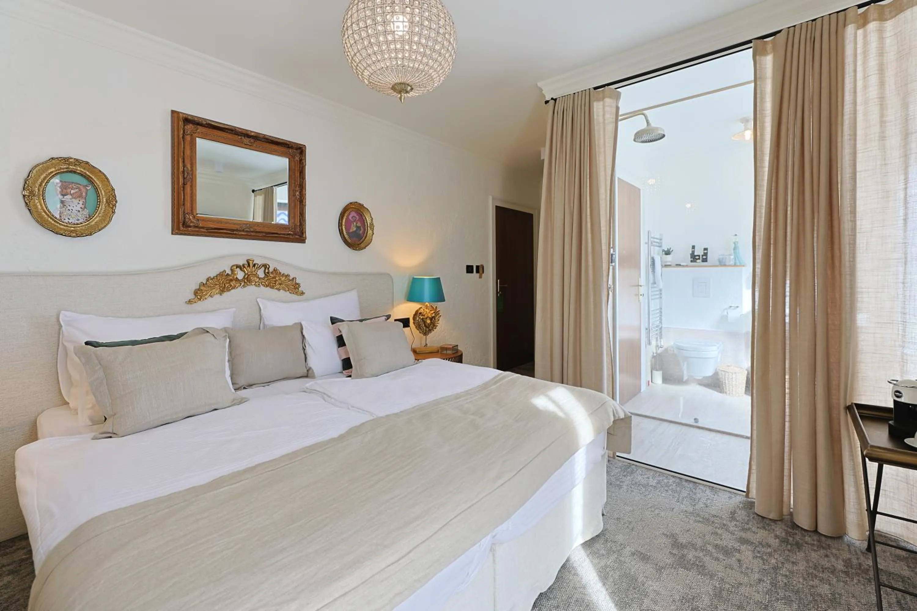 Decorative detail, Bed in Integra Hotel