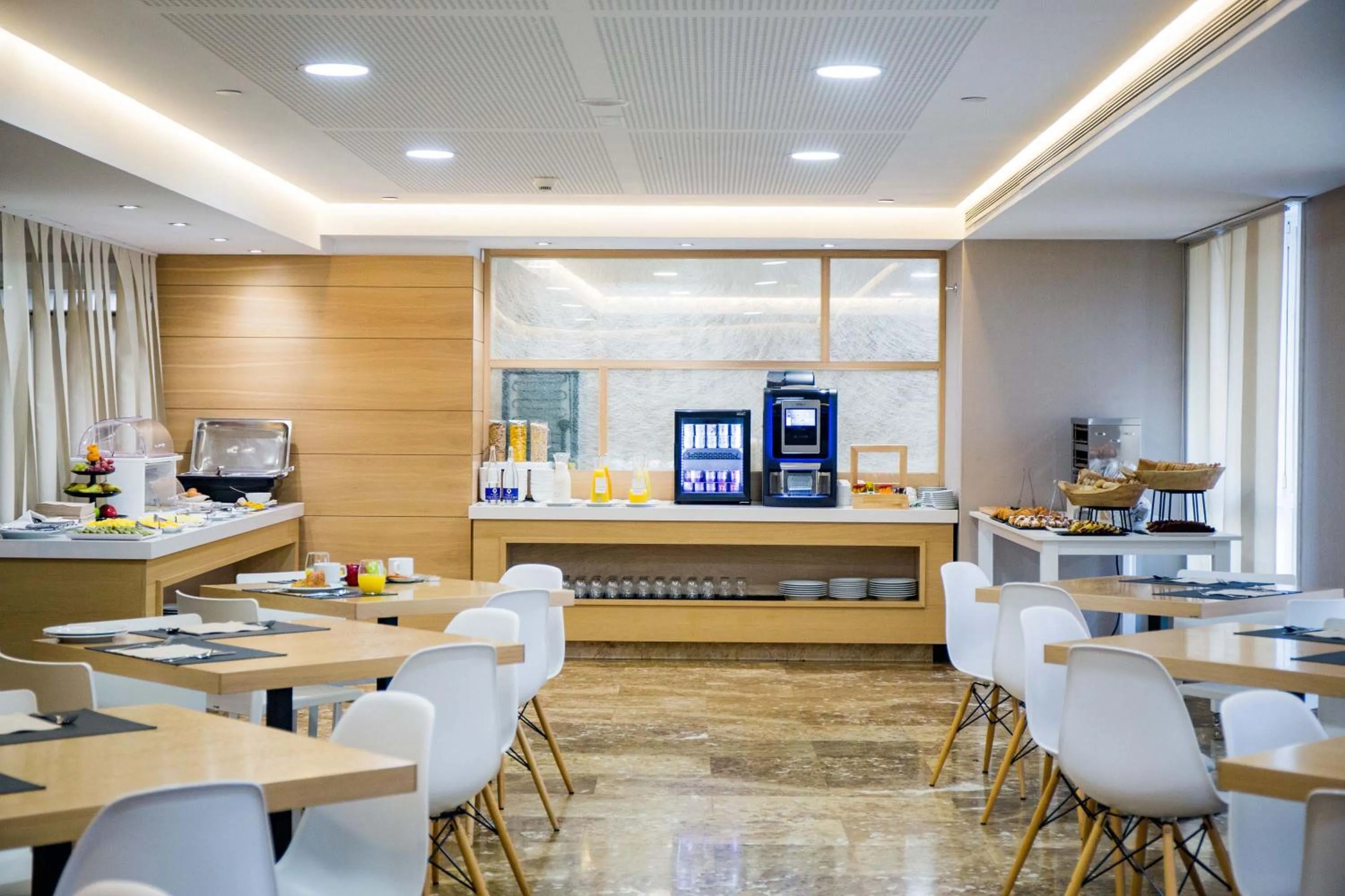 Buffet breakfast in Hotel Gelmírez