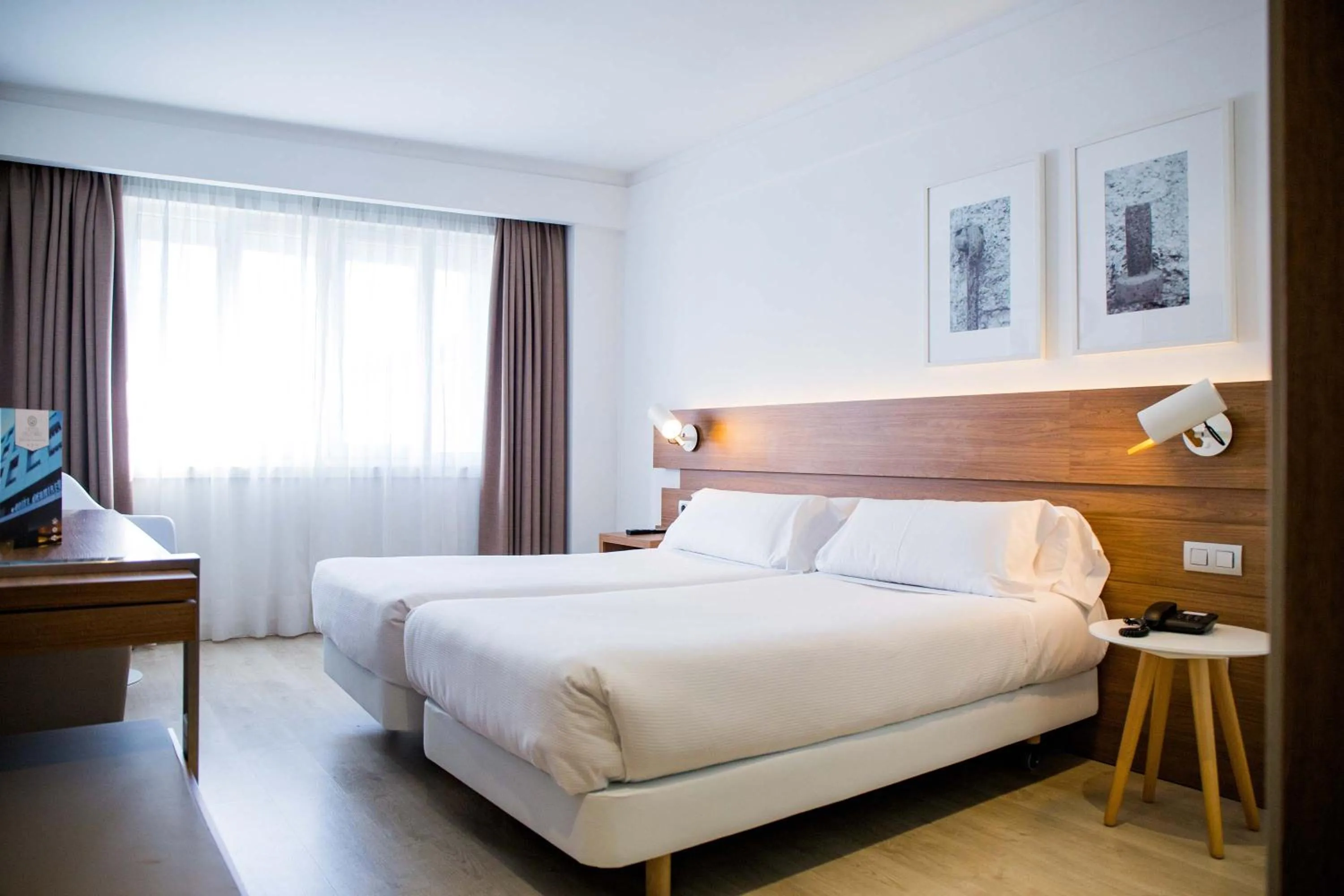 Bedroom, Bed in Hotel Gelmírez