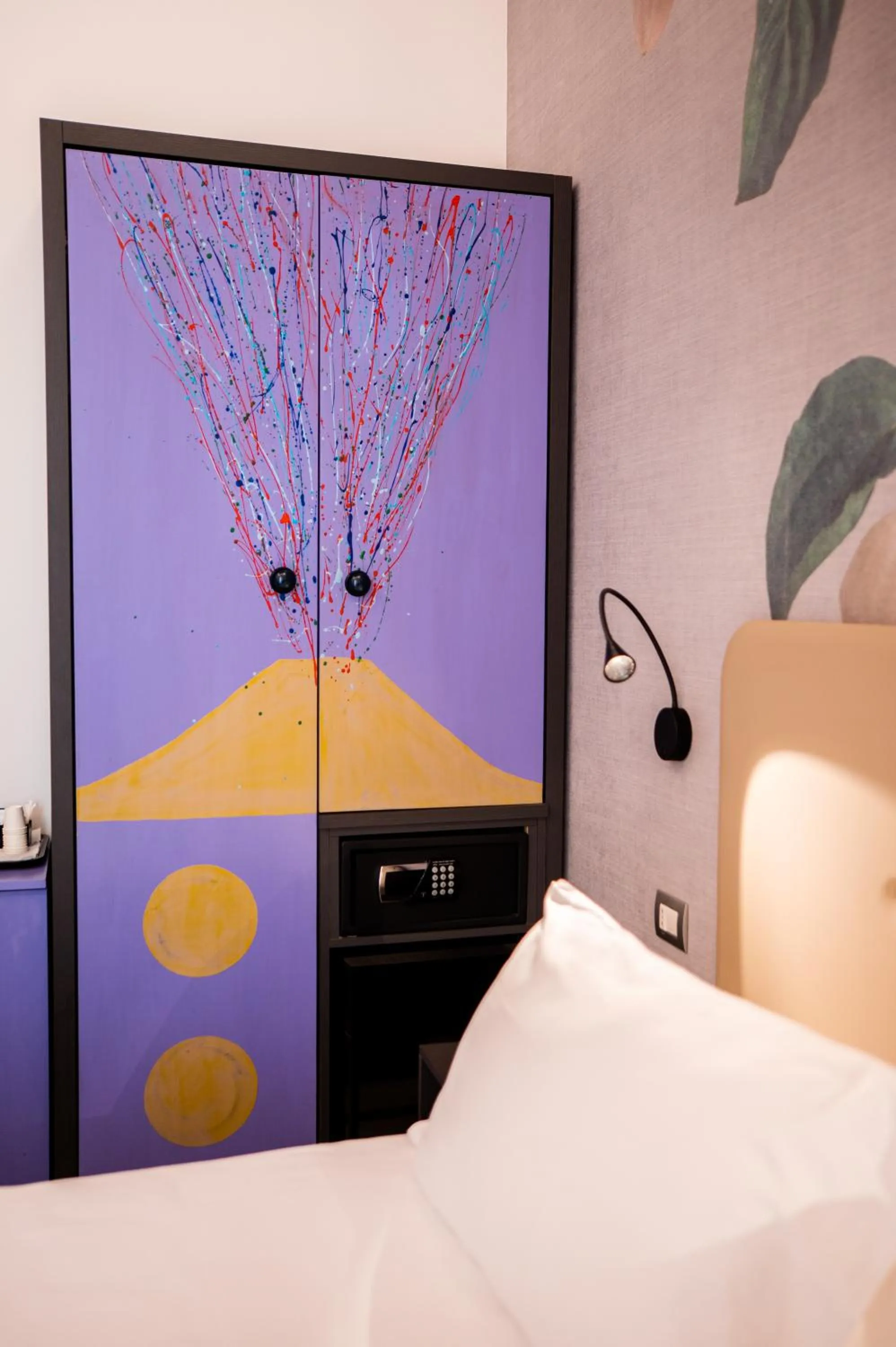 Photo of the whole room, Bed in B&B Napoli Time