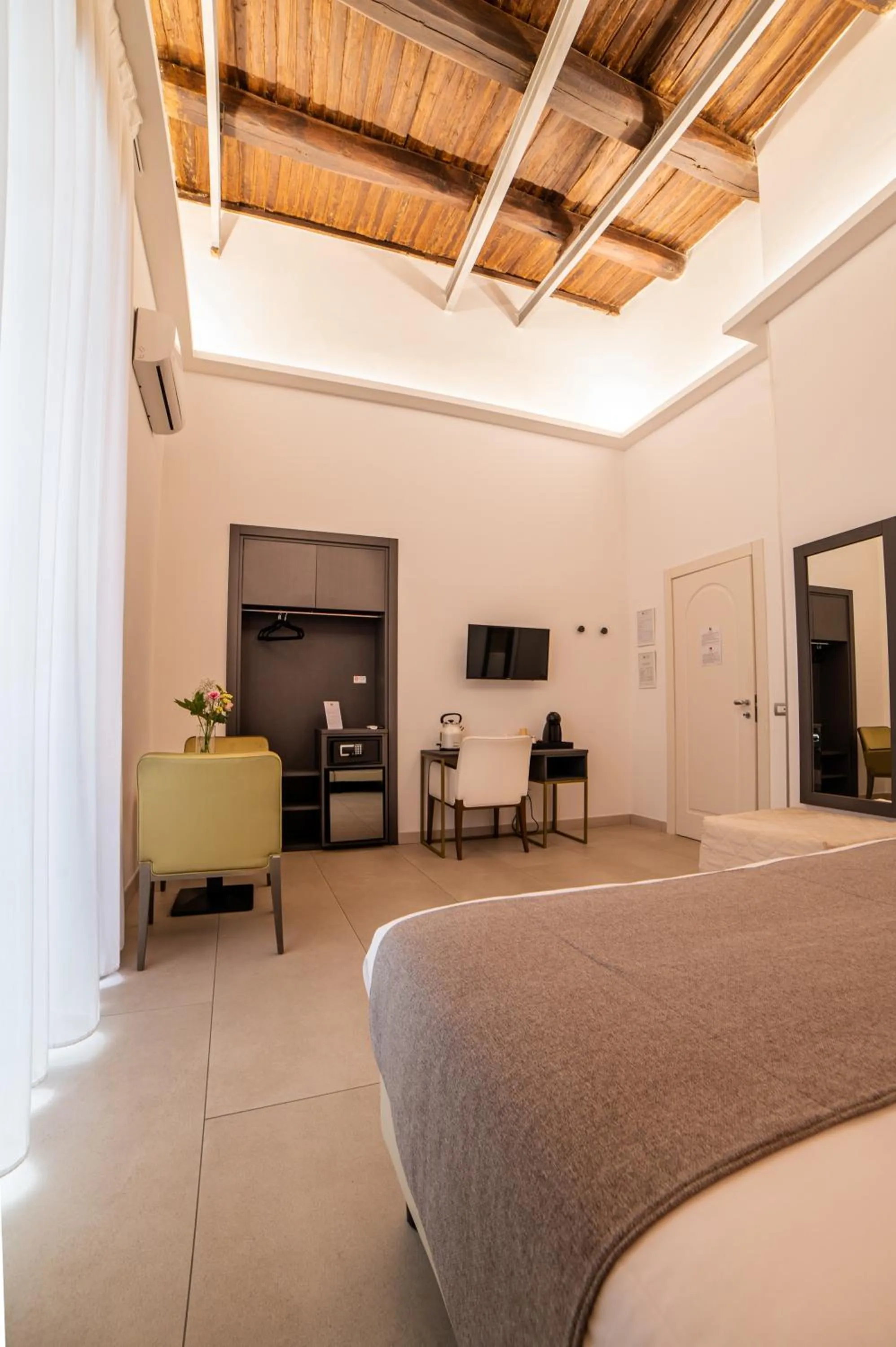 Bedroom, Bed in B&B Napoli Time