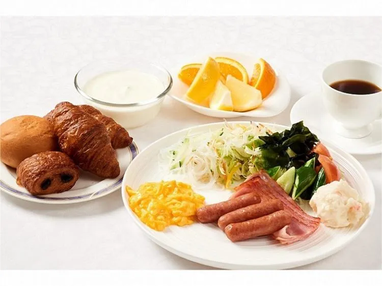 Restaurant/places to eat in Marroad inn omiya