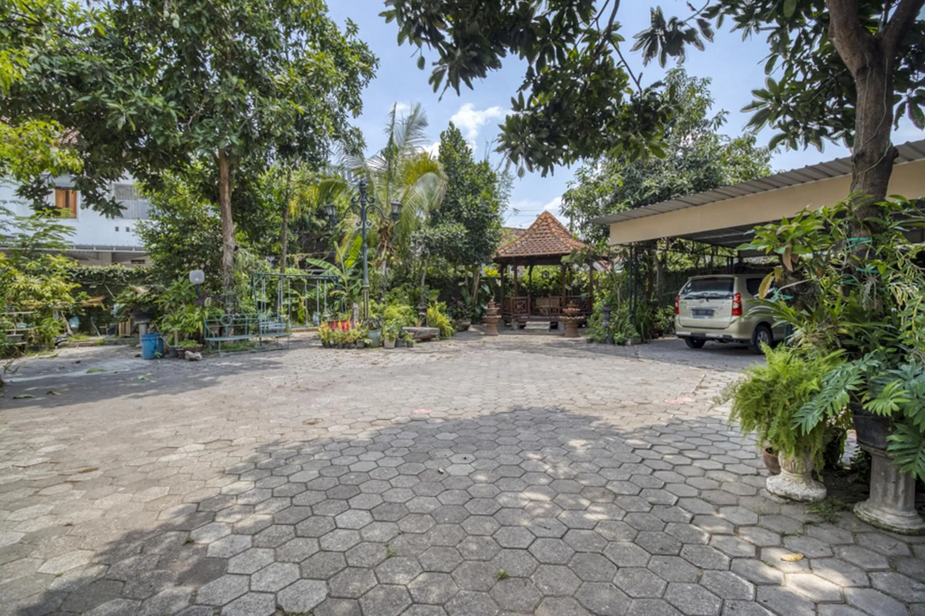 RedDoorz Hostel near Adisucipto Airport Yogyakarta