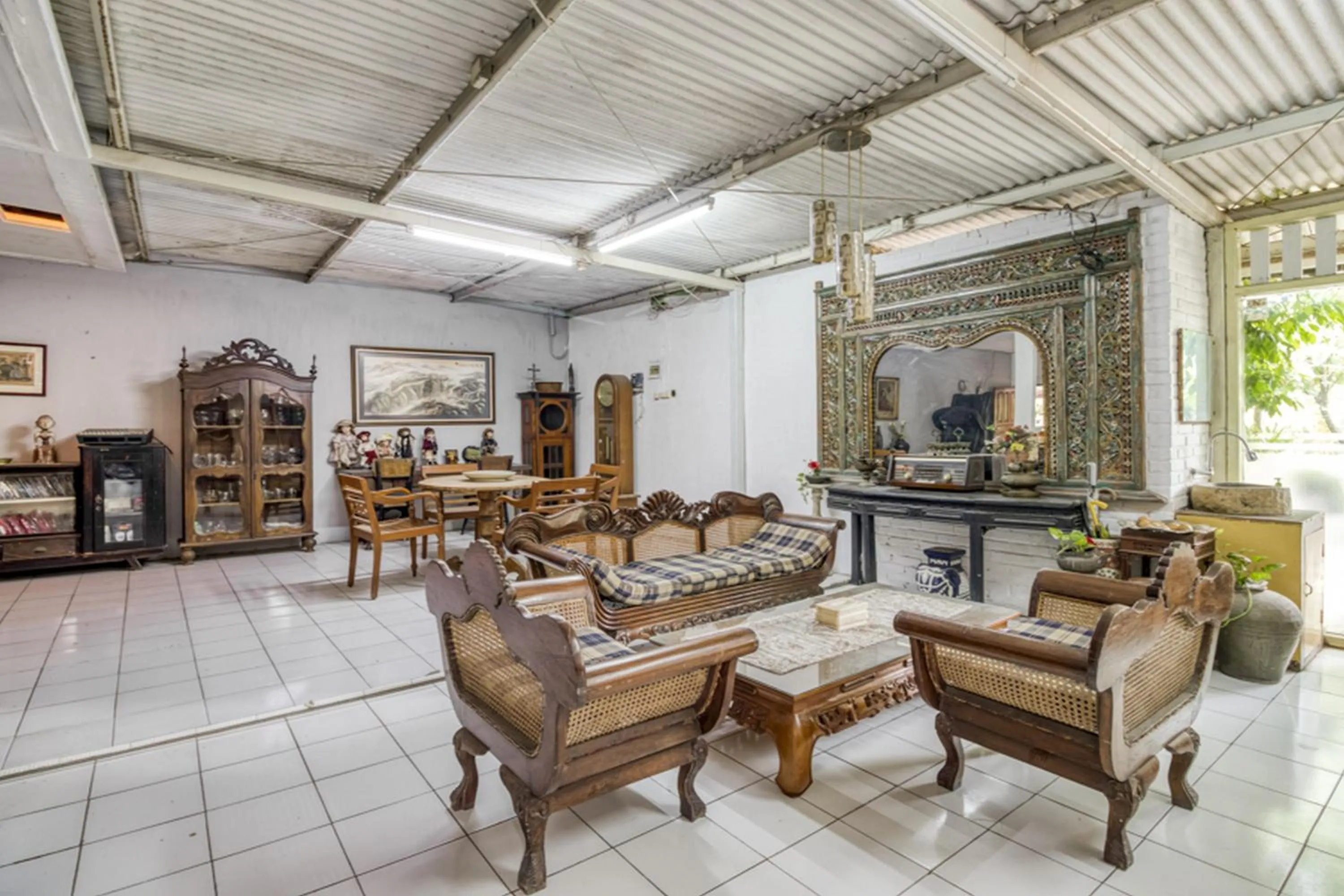 RedDoorz Hostel near Adisucipto Airport Yogyakarta