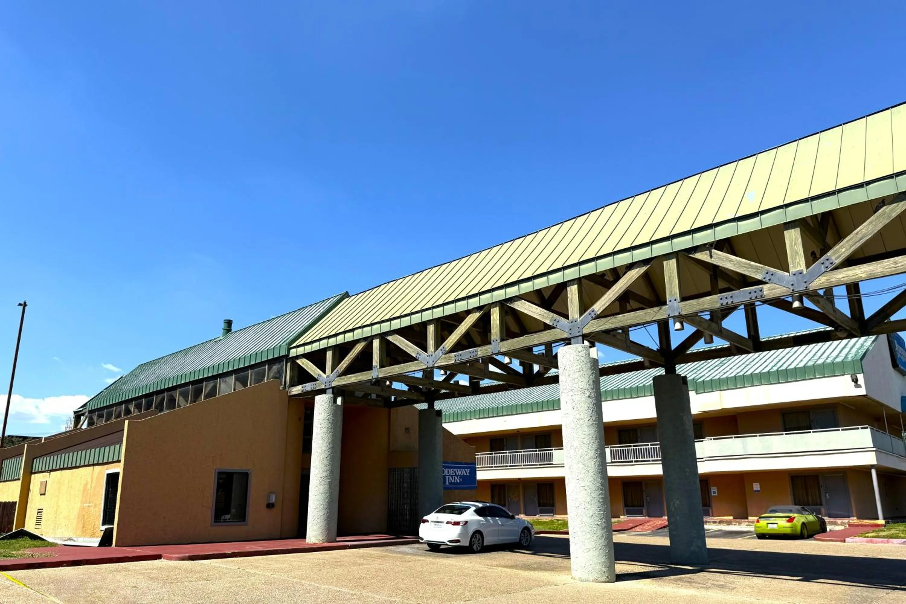 Facade/entrance in Homegate Studios & Suites San Antonio Medical Center