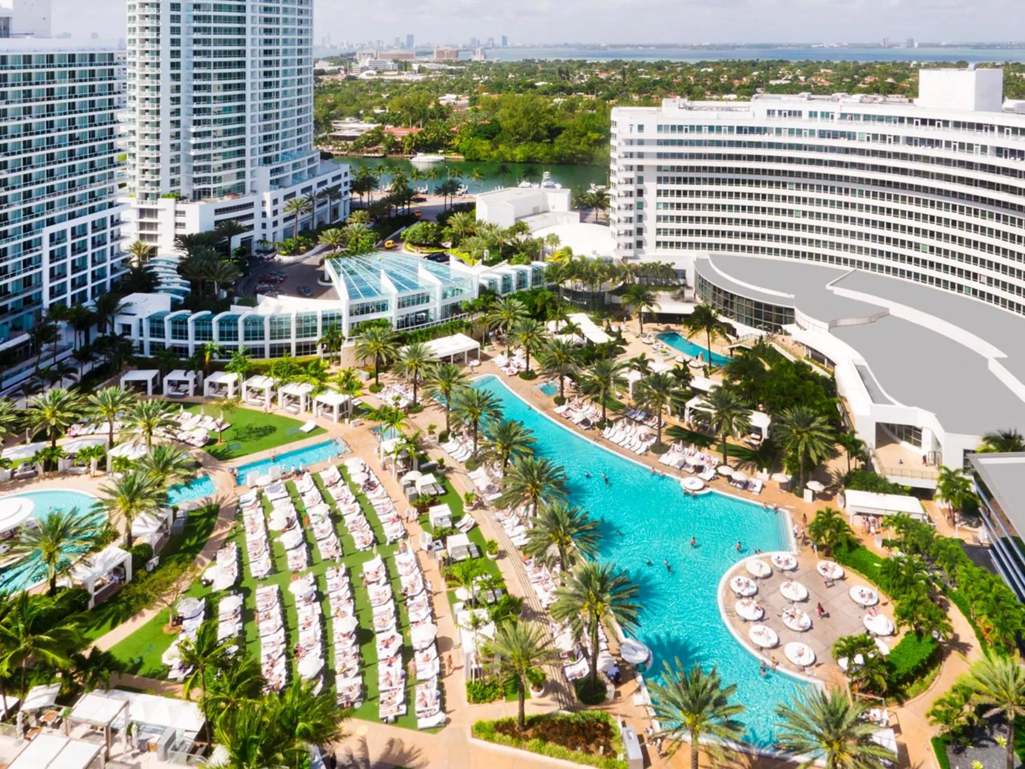 Bird's eye view in Fontainebleau Miami Beach