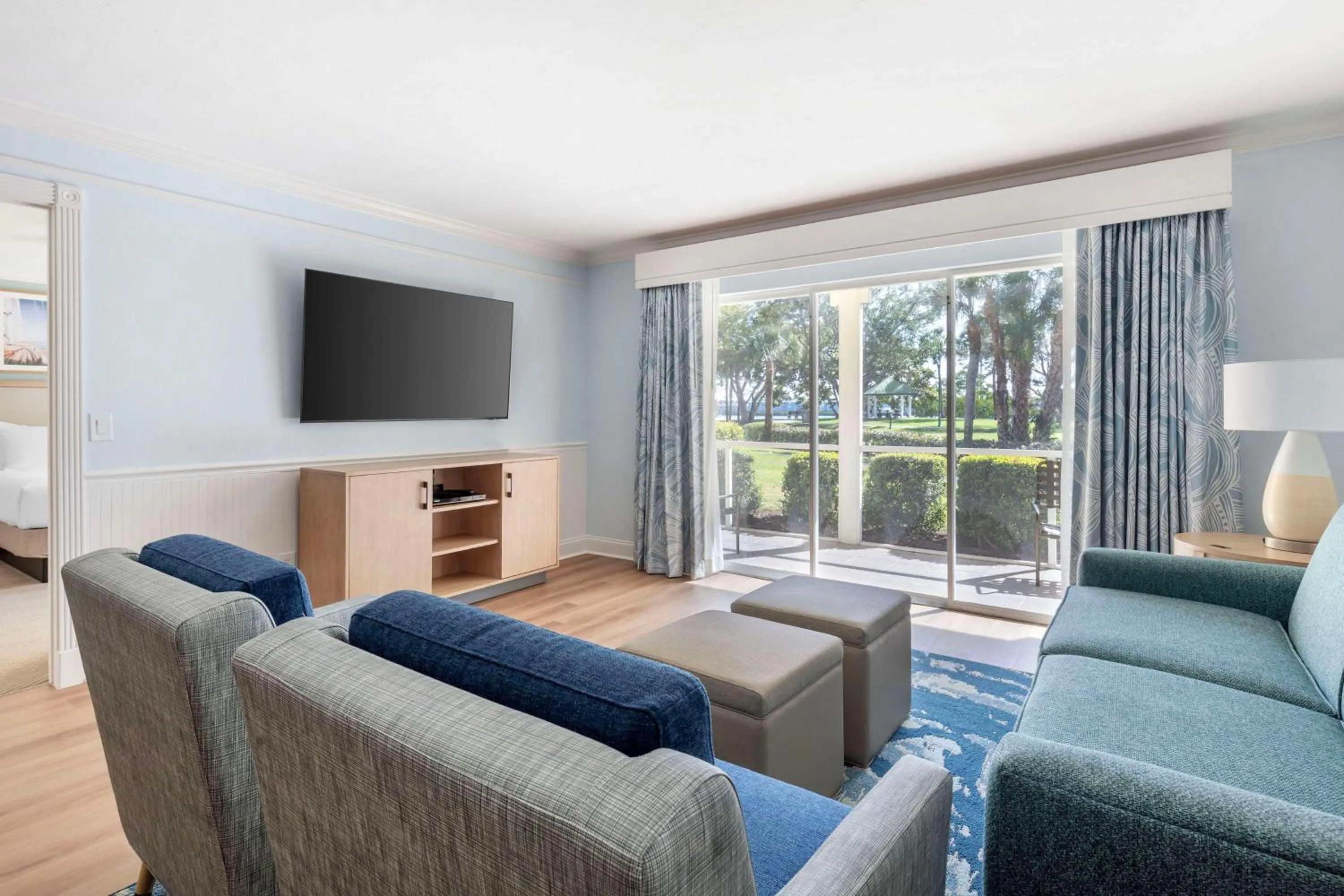 Living room in Hilton Vacation Club Charter Club Naples Bay