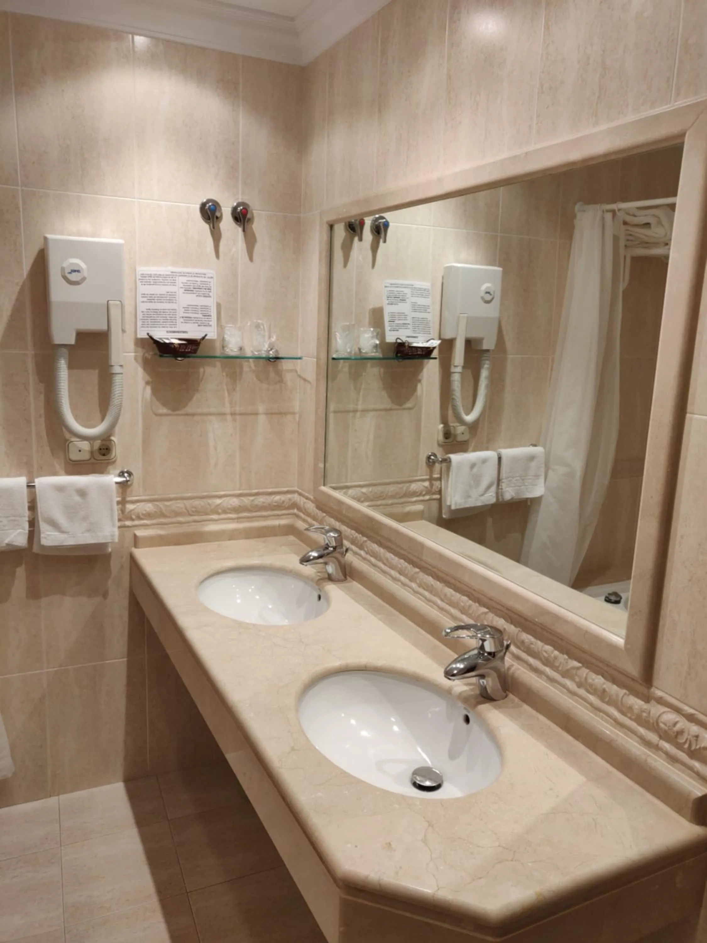 Bathroom in Hotel Chef Rivera