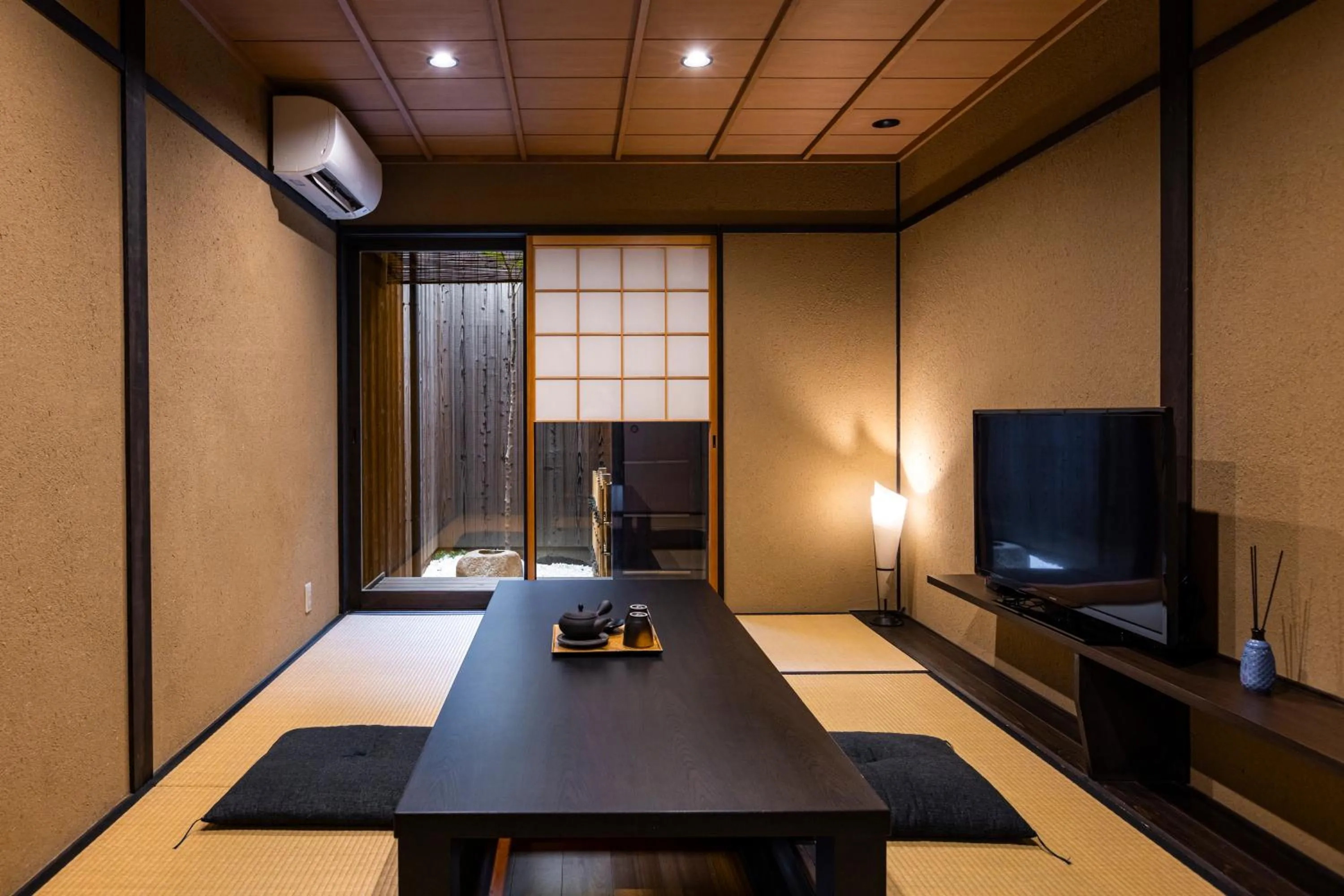Photo of the whole room, Bed in Rinn Premium Machiya Koki