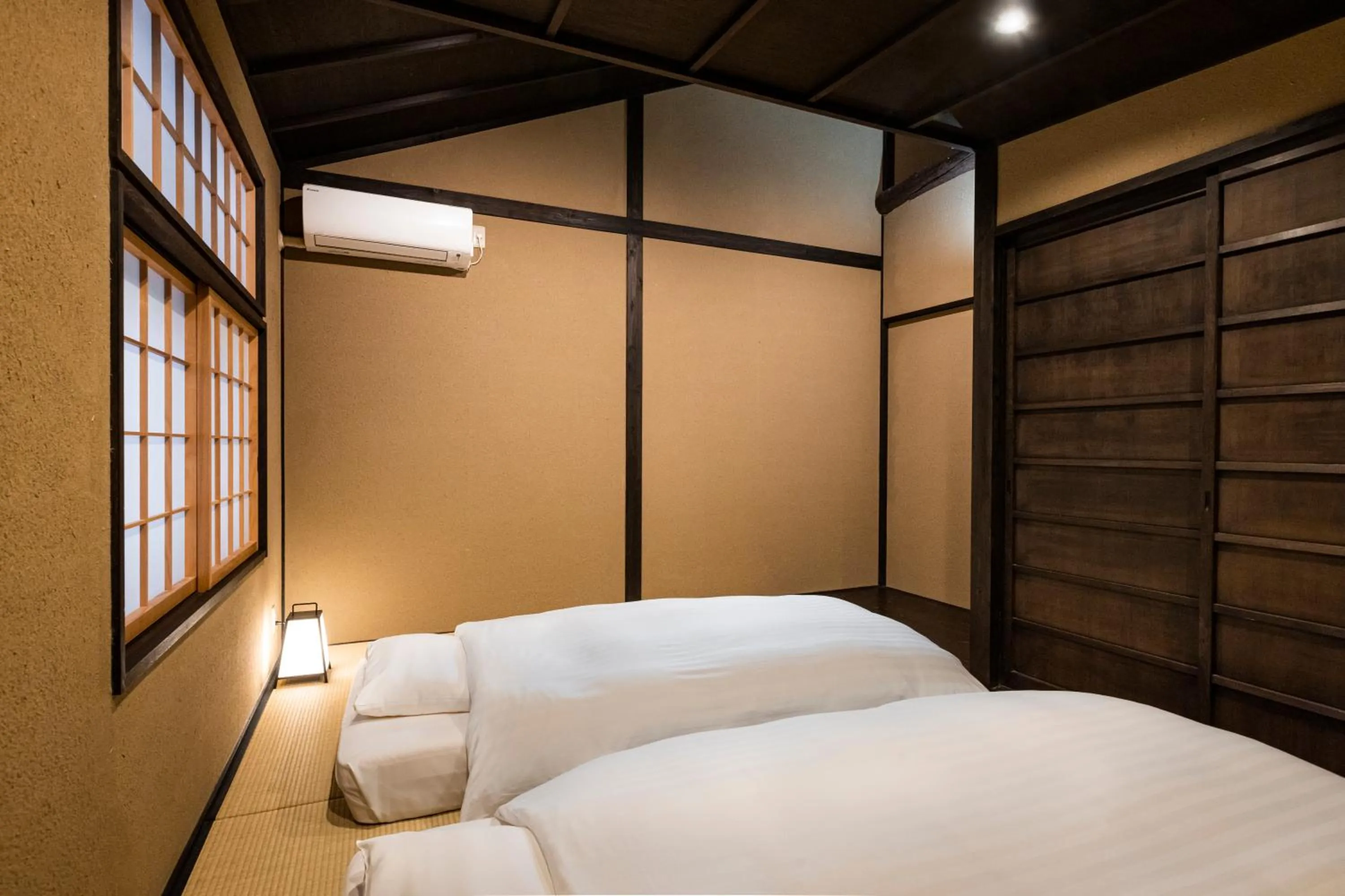 Photo of the whole room, Bed in Rinn Premium Machiya Koki