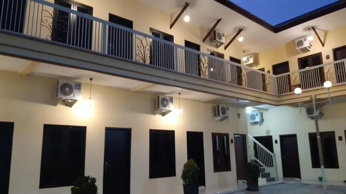 GRIYA ADHIRASA SUMENEP GRIYA ADHIRASA SUMENEP