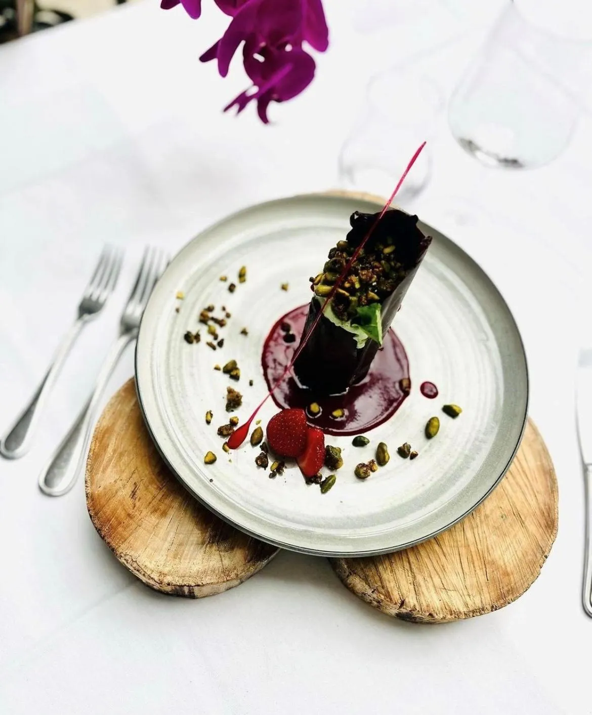 Restaurant/places to eat in Logis Hôtel & Restaurant du Sauvage