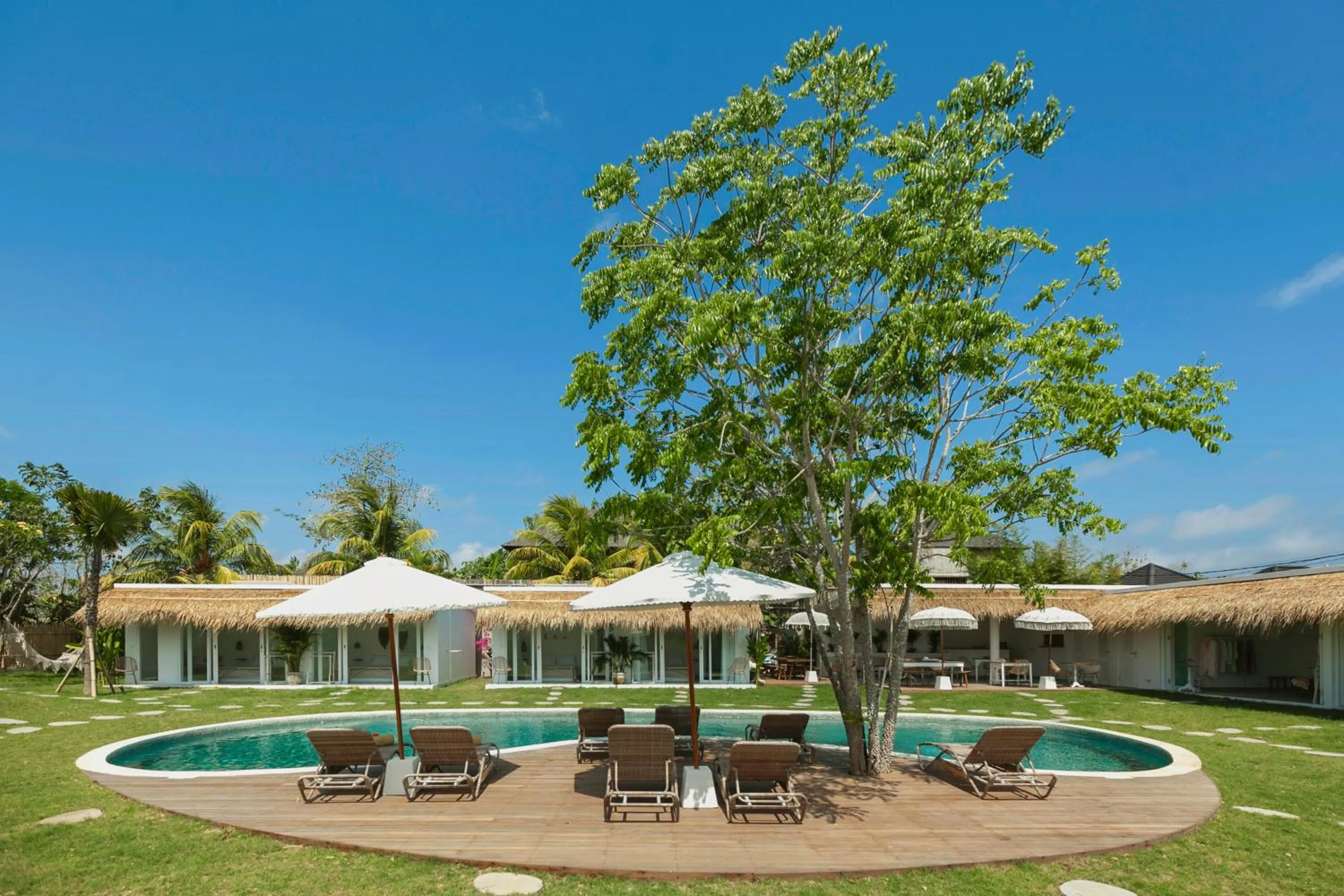 Garden in The Bingin Beach Villas' Bungalow Resort