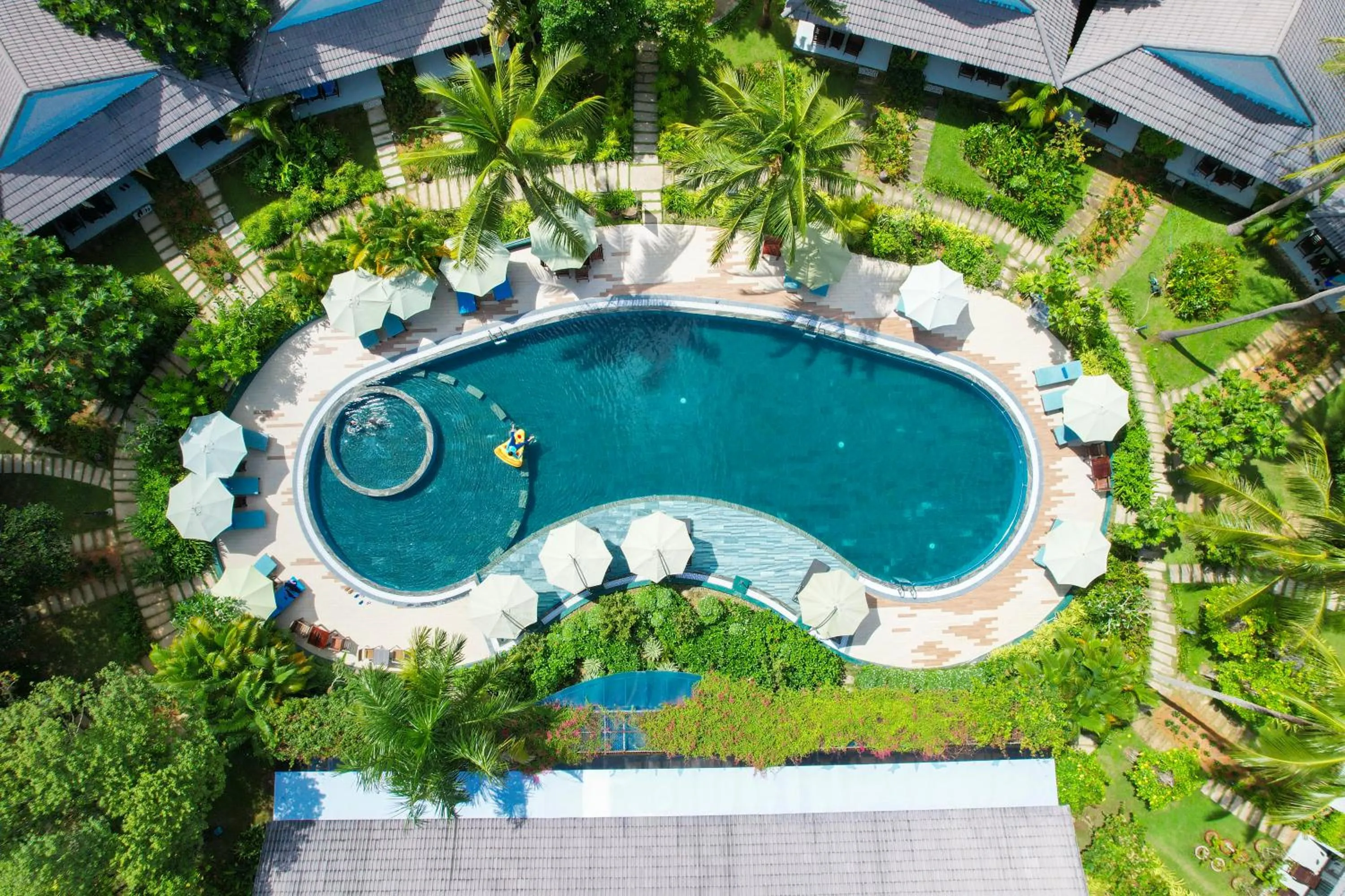 Swimming pool in Kingo Retreat Resort