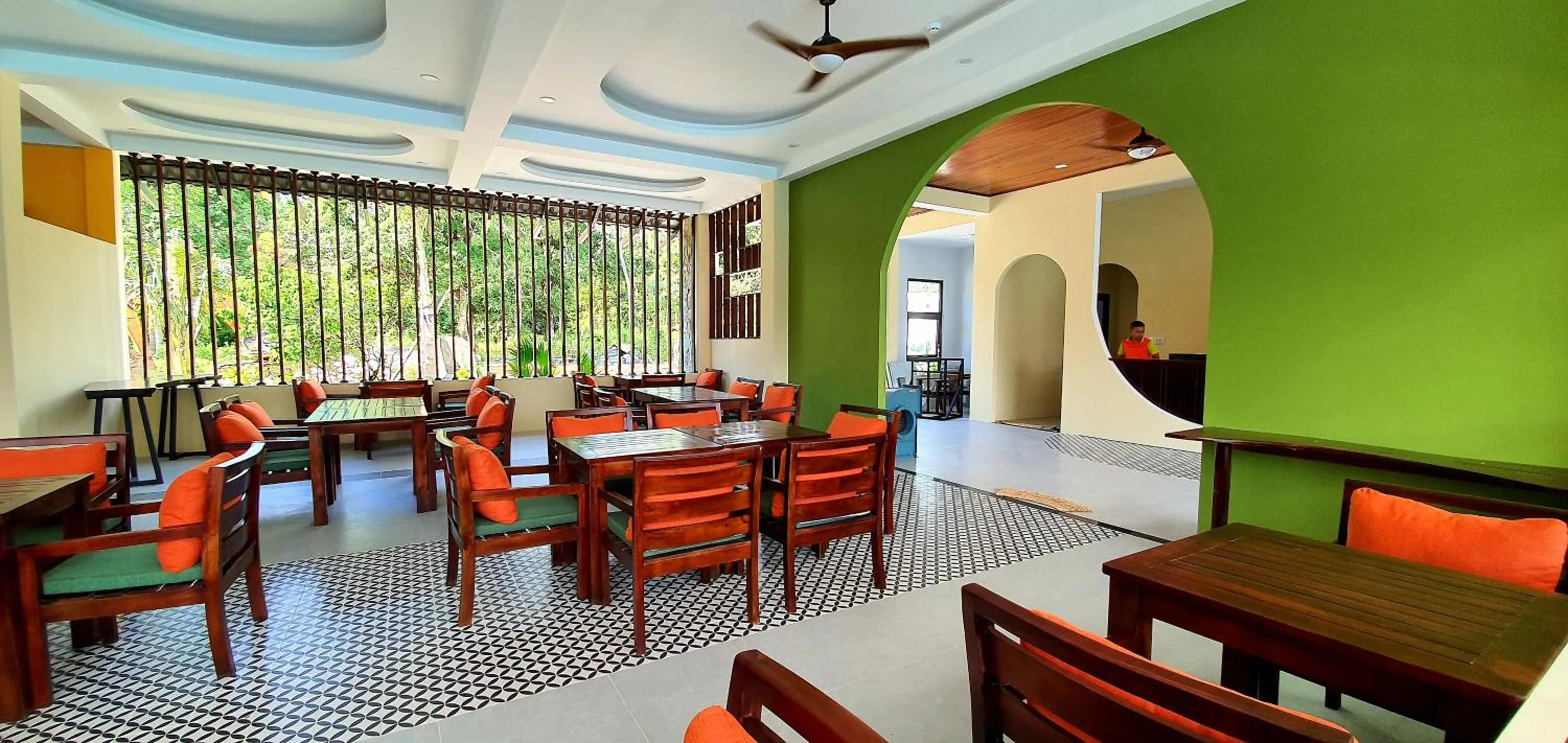 Restaurant/places to eat in Kingo Retreat Resort