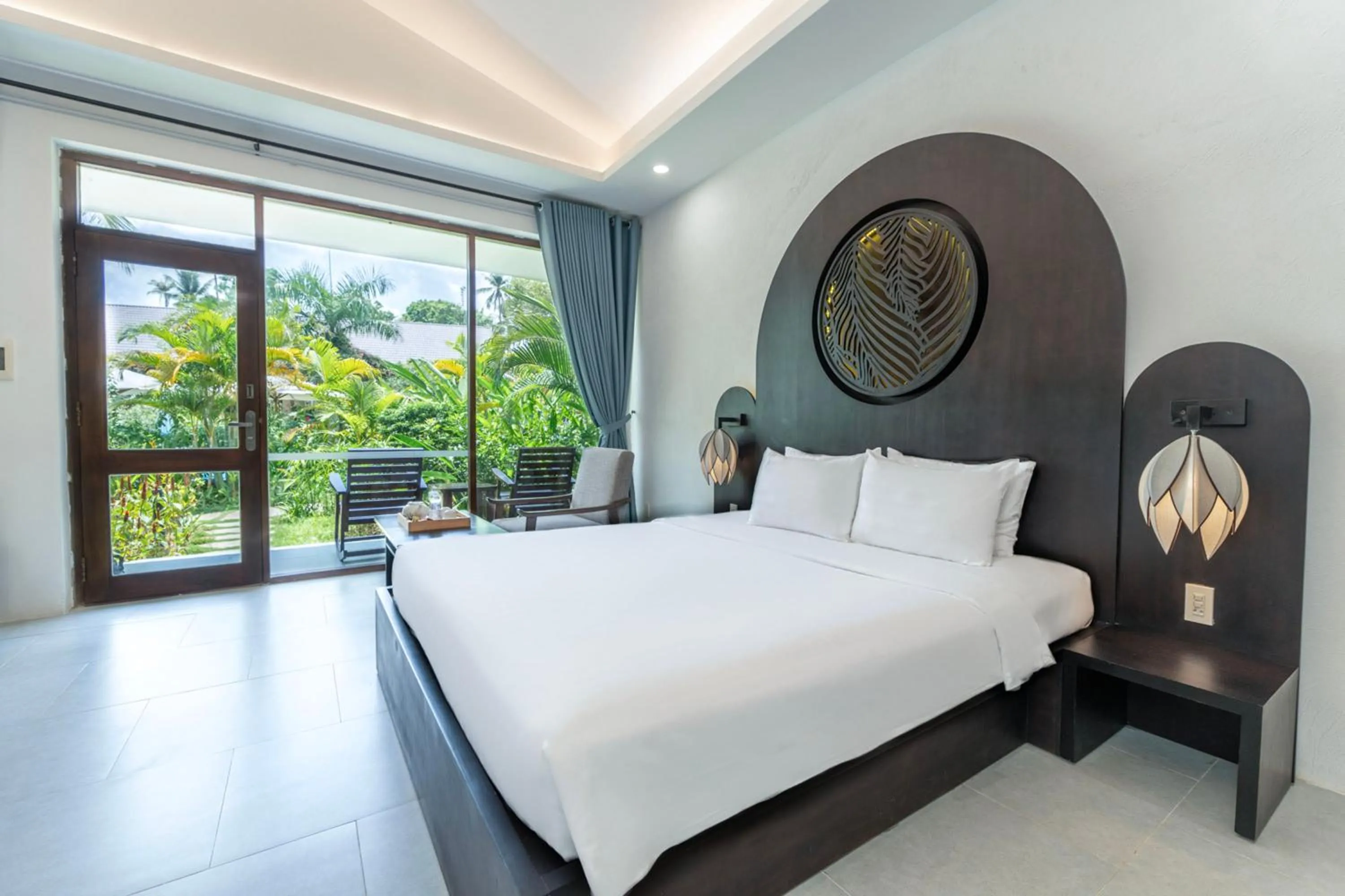 Photo of the whole room, Bed in Kingo Retreat Resort