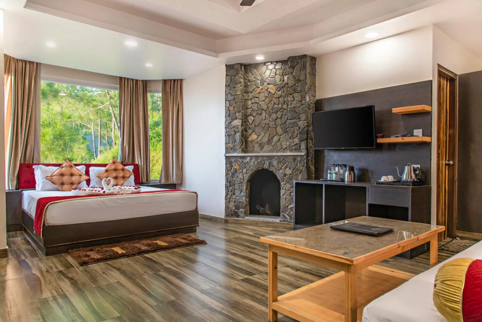 TV and multimedia, Bed in Kanishka Retreat Resort Chail