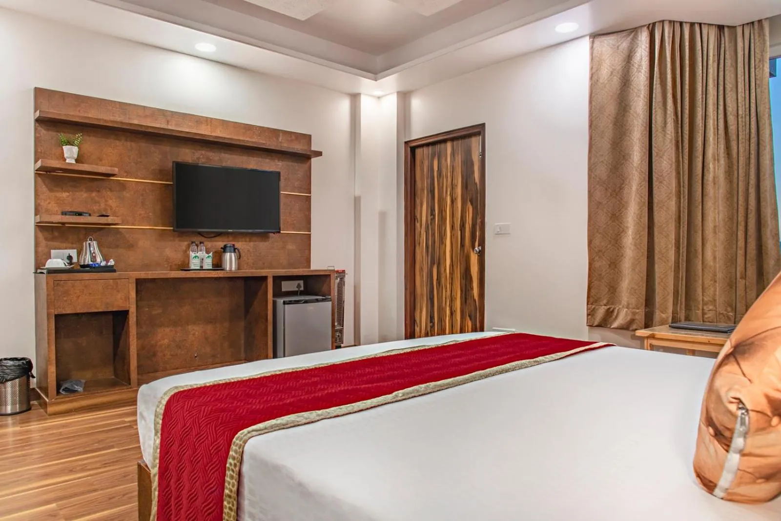 TV and multimedia, Bed in Kanishka Retreat Resort Chail