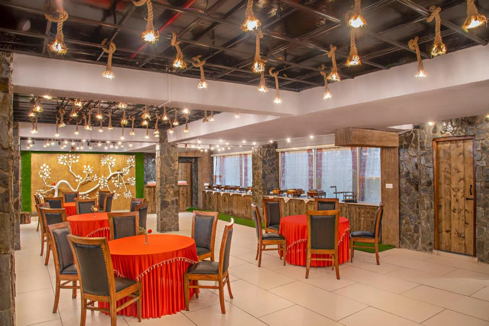 Banquet/Function facilities in Kanishka Retreat Resort Chail