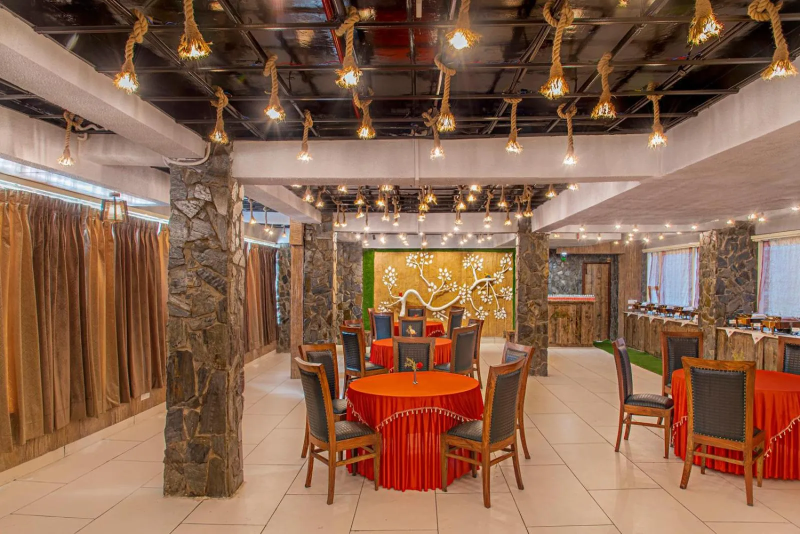 Banquet/Function facilities in Kanishka Retreat Resort Chail