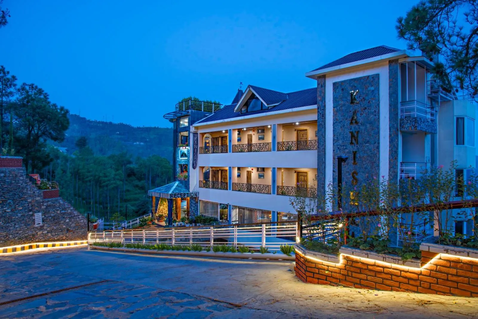 Property building in Kanishka Retreat Resort Chail