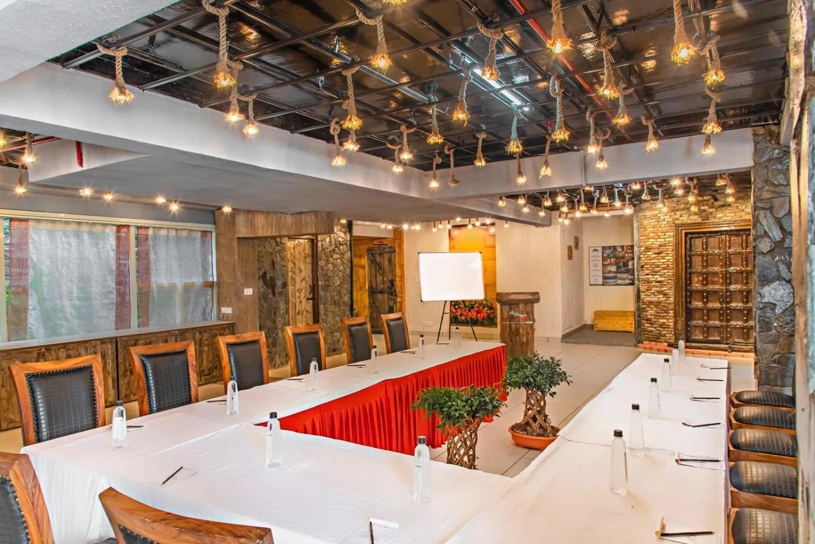 Meeting/conference room in Kanishka Retreat Resort Chail