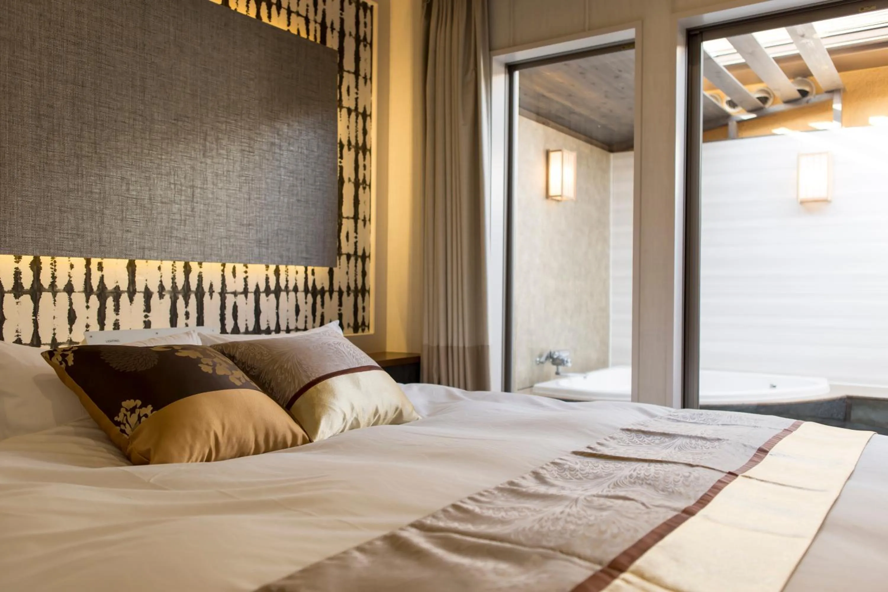 Bed in Tsuki no Yado Kaguya