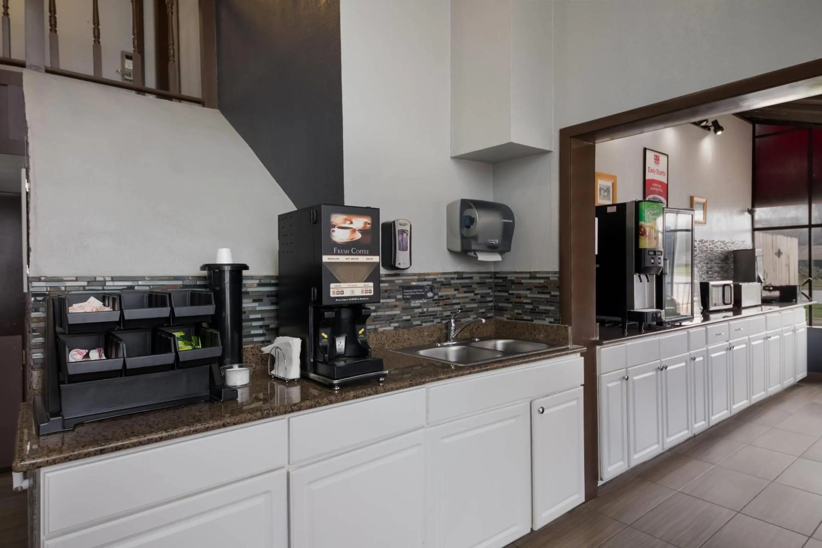 Coffee/tea facilities in Econo Lodge Austin North near The Domain