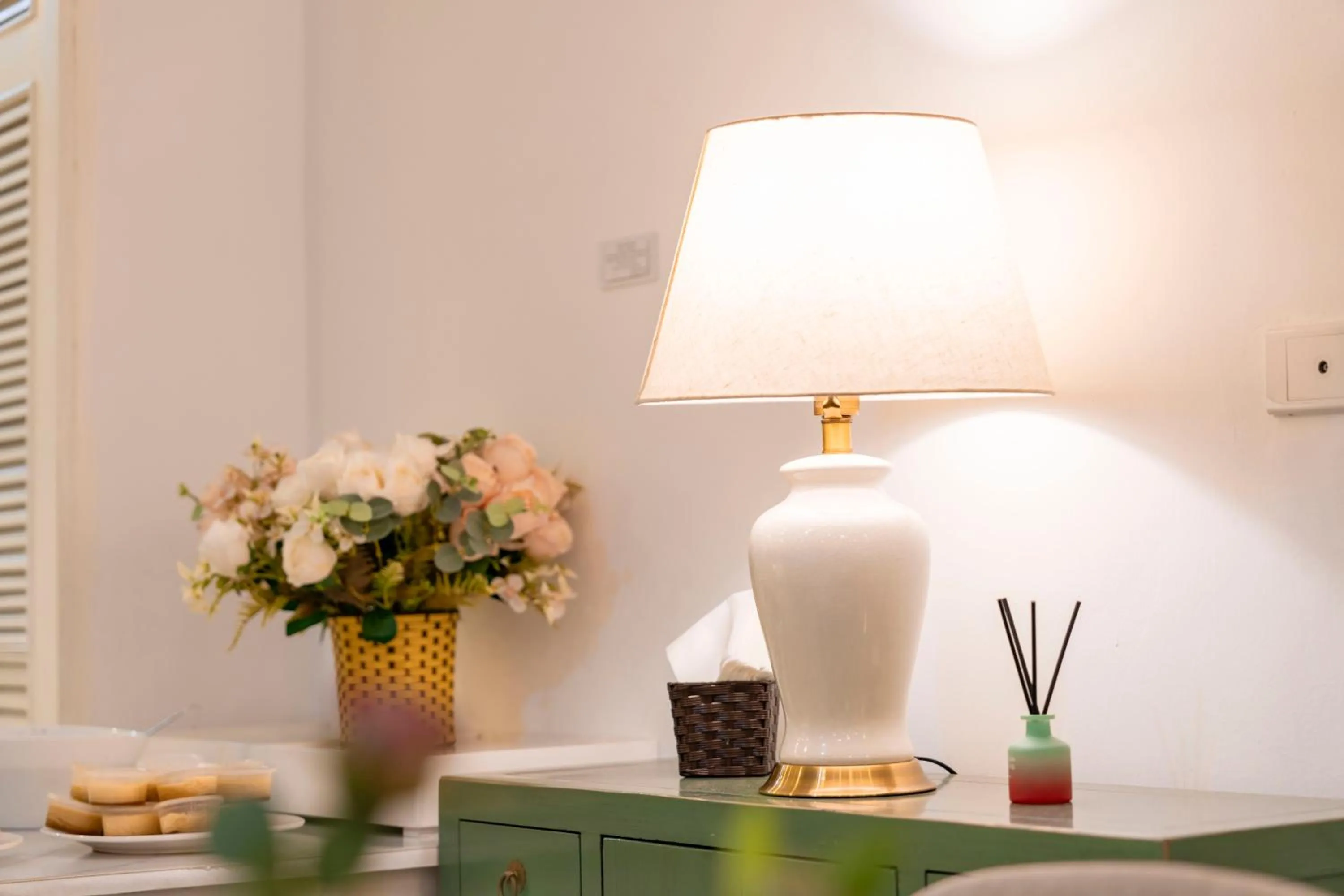 Area and facilities in Minasi HanoiOi Lakeside Hotel