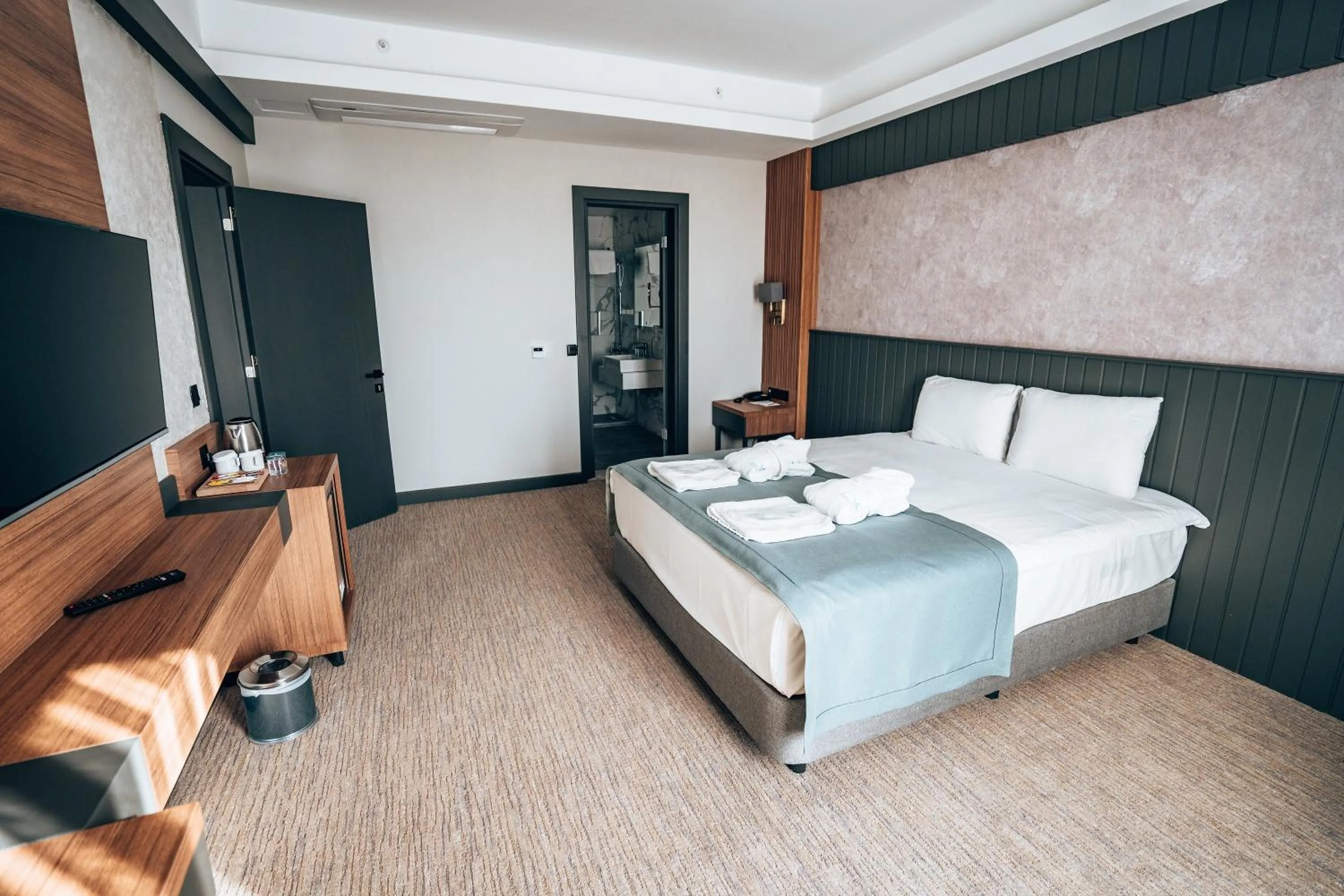 Bed in ADEMPİRA TERMAL&SPAHOTEL