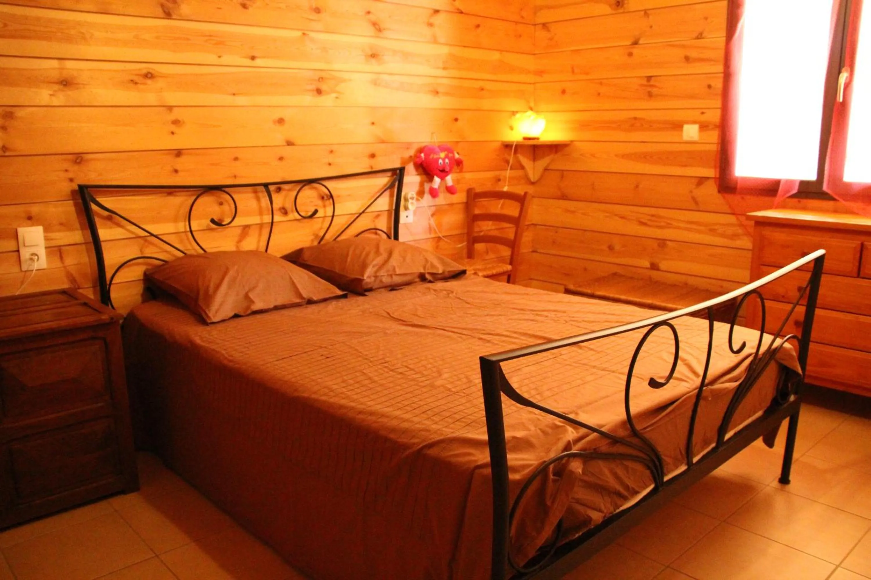 Bedroom, Bed in Western City