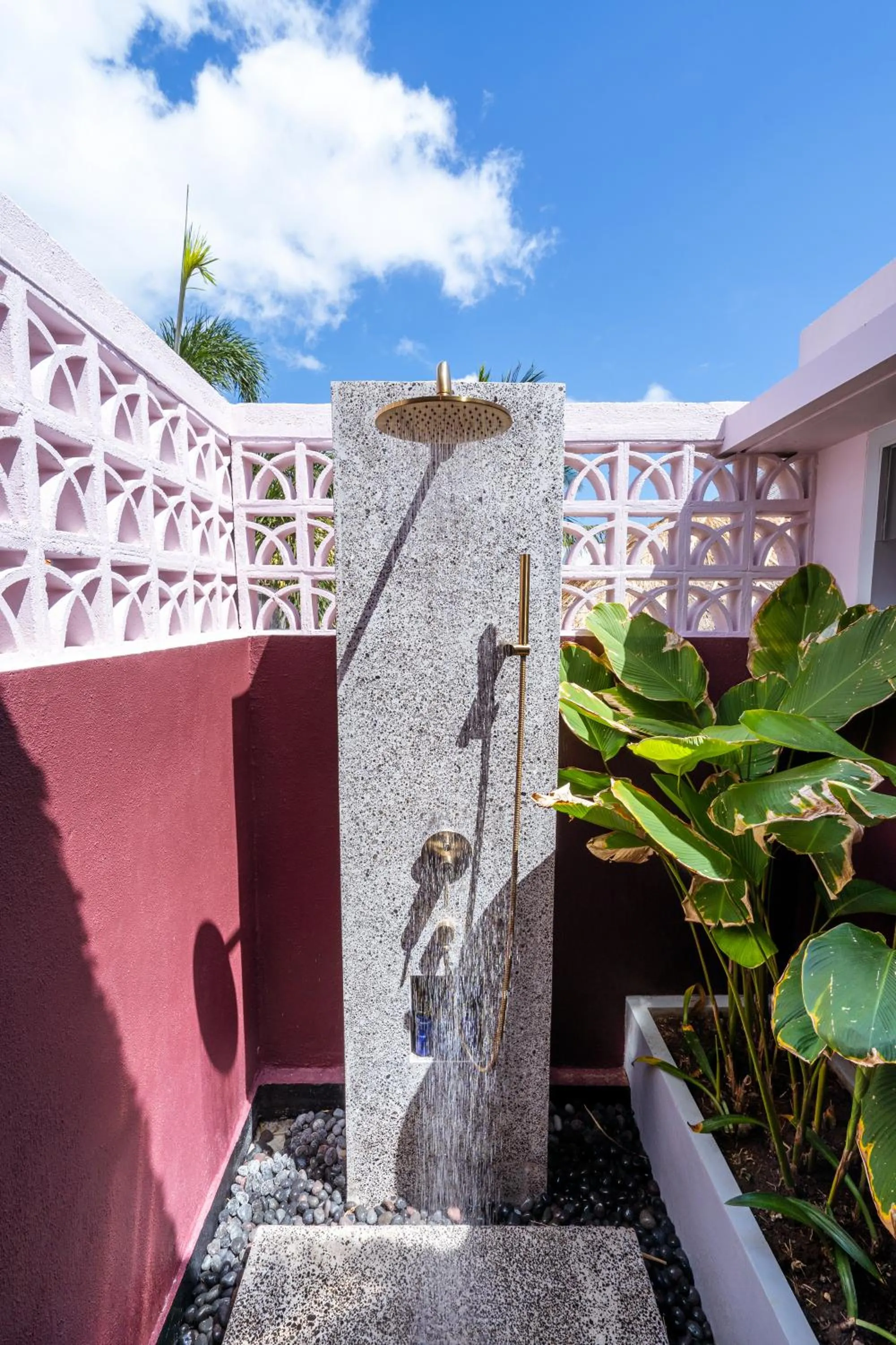 Shower in Ulu Cliffhouse
