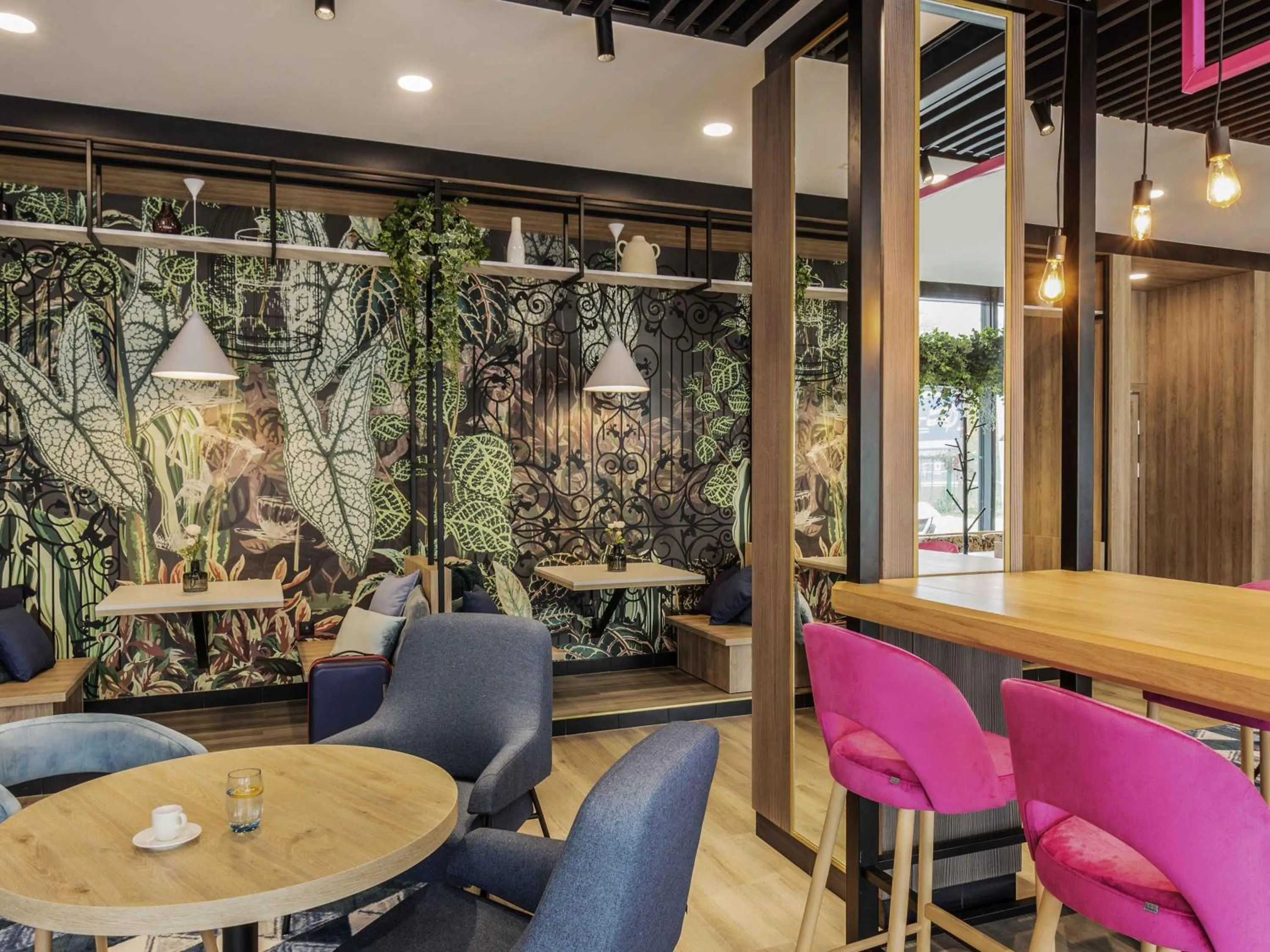 Lounge or bar in ibis Styles Kraków East