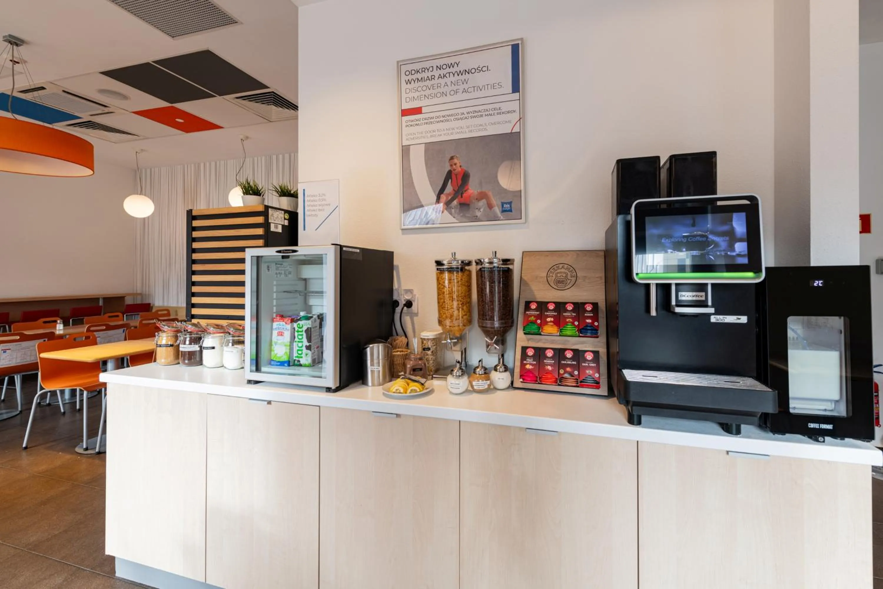 Food and drinks in ibis budget Krakow Stare Miasto