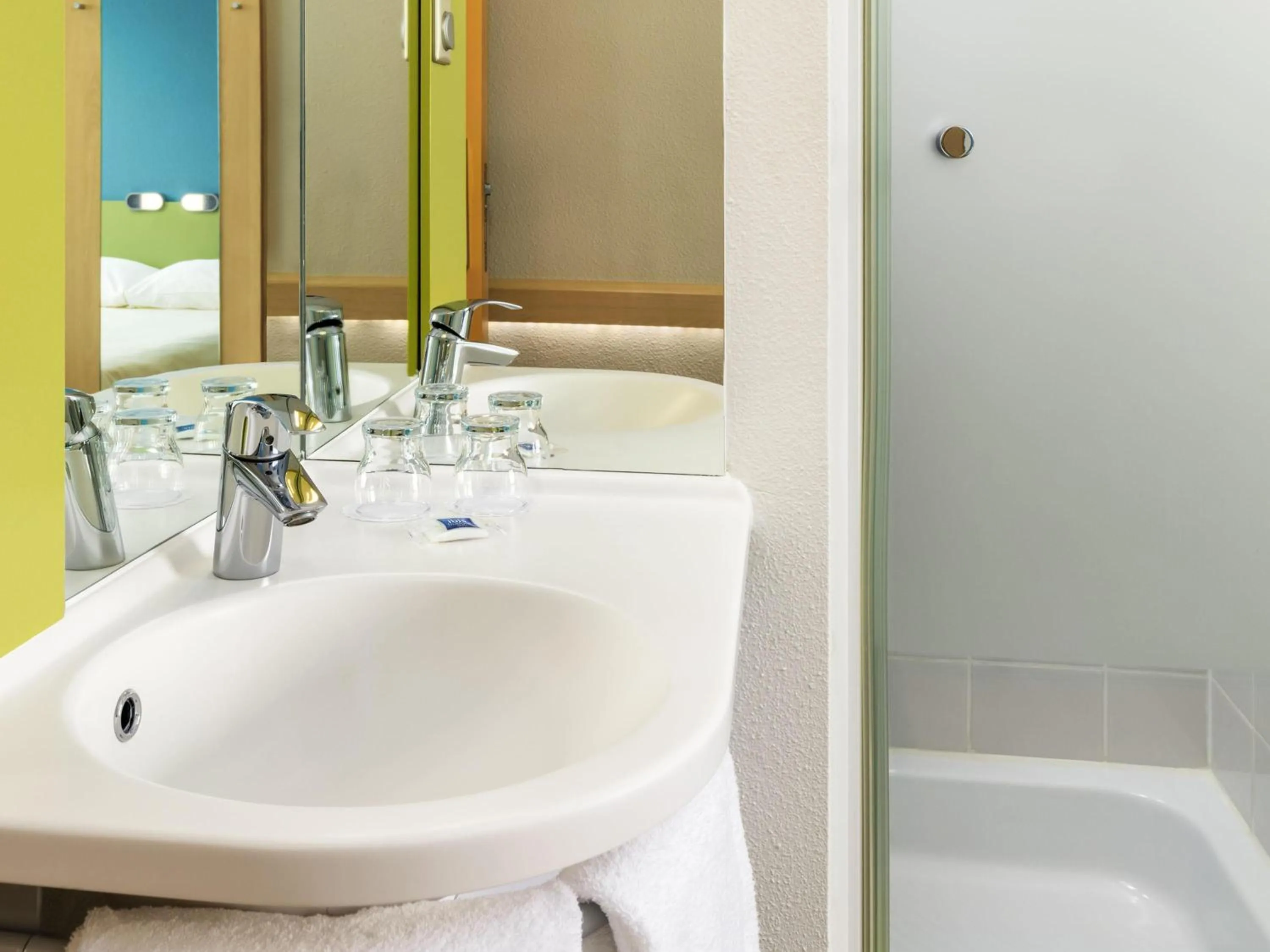 Bedroom in ibis budget Warszawa Centrum