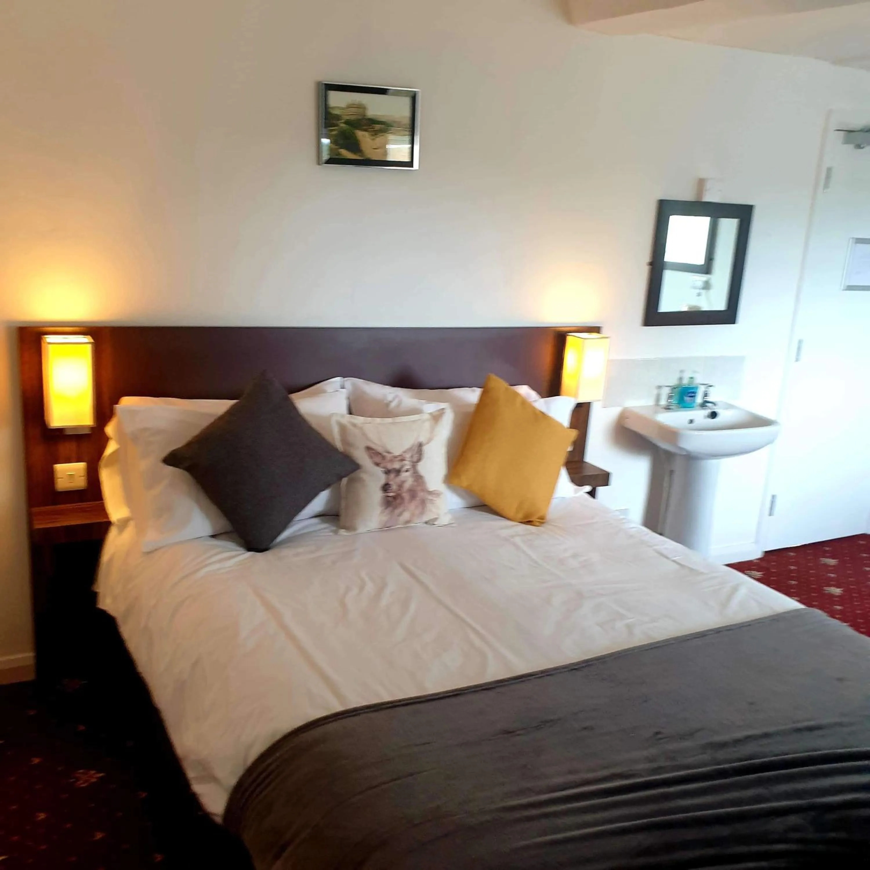 Bedroom, Bed in Poacher's Barn