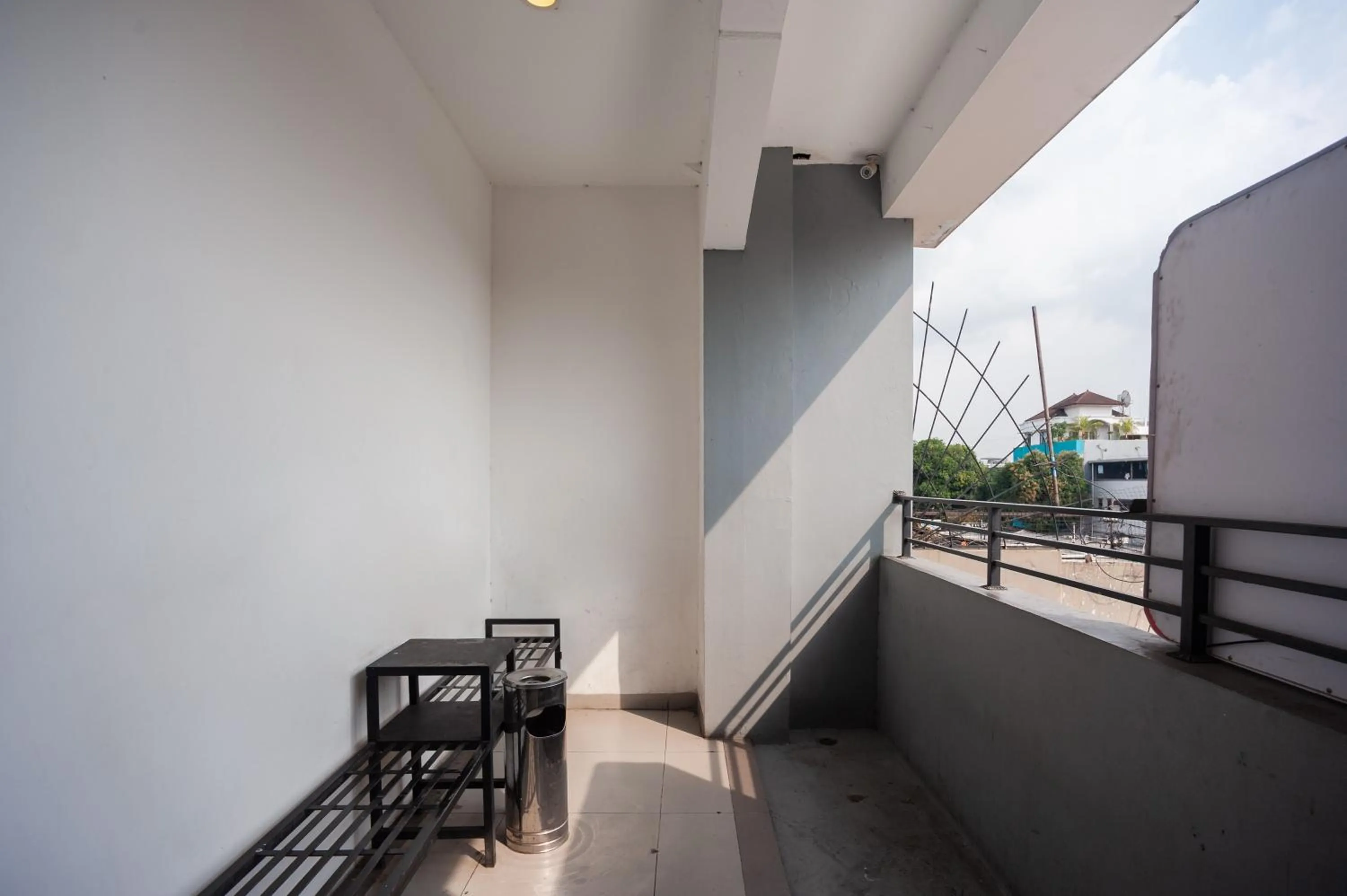 Property building in RedDoorz near Binus Anggrek 2