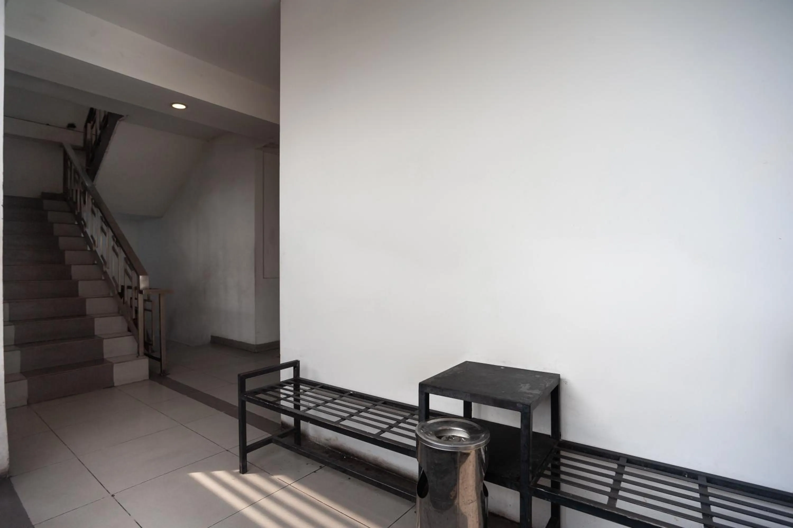 Property building in RedDoorz near Binus Anggrek 2