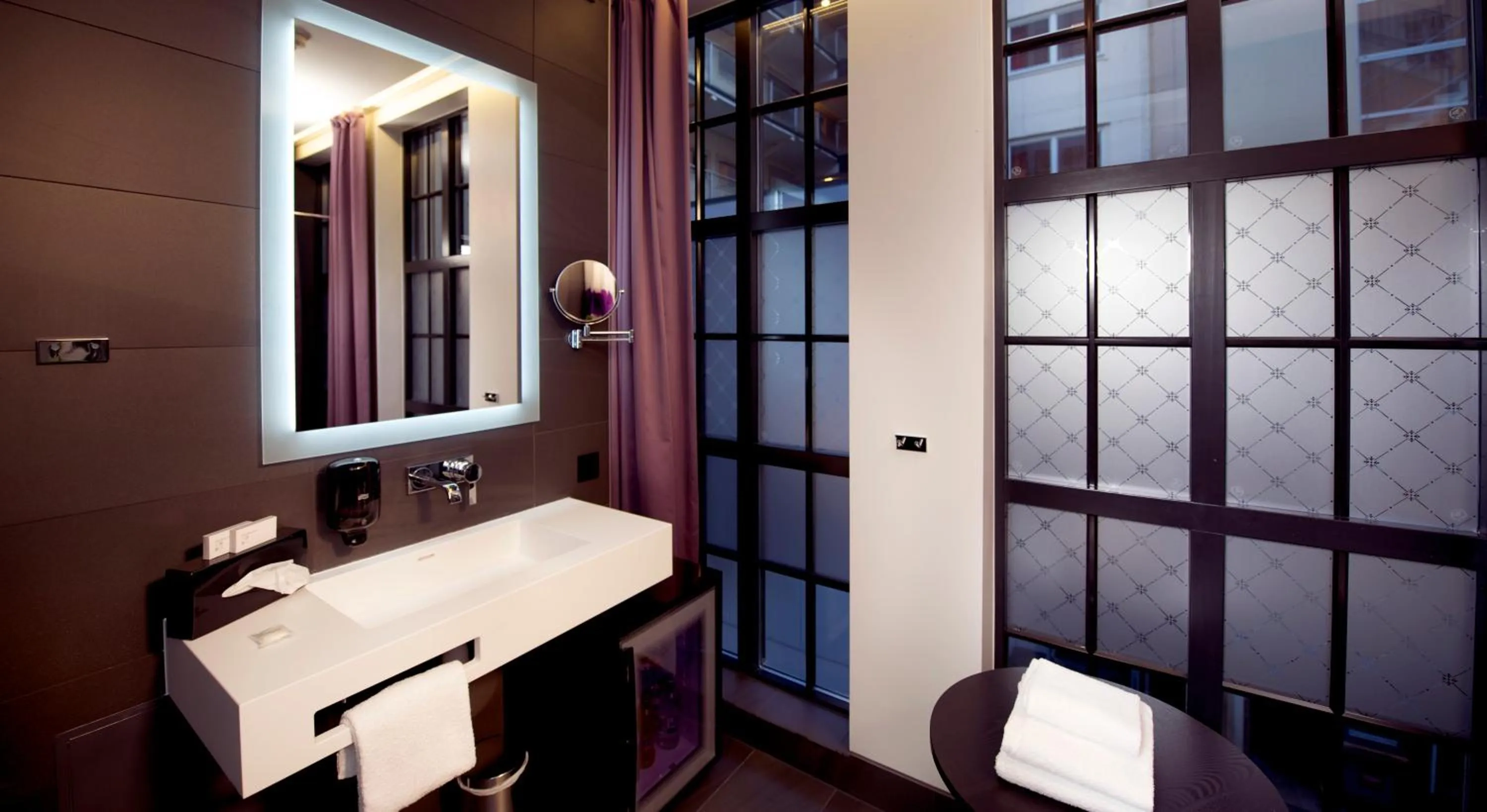 Bathroom in Hotel No13