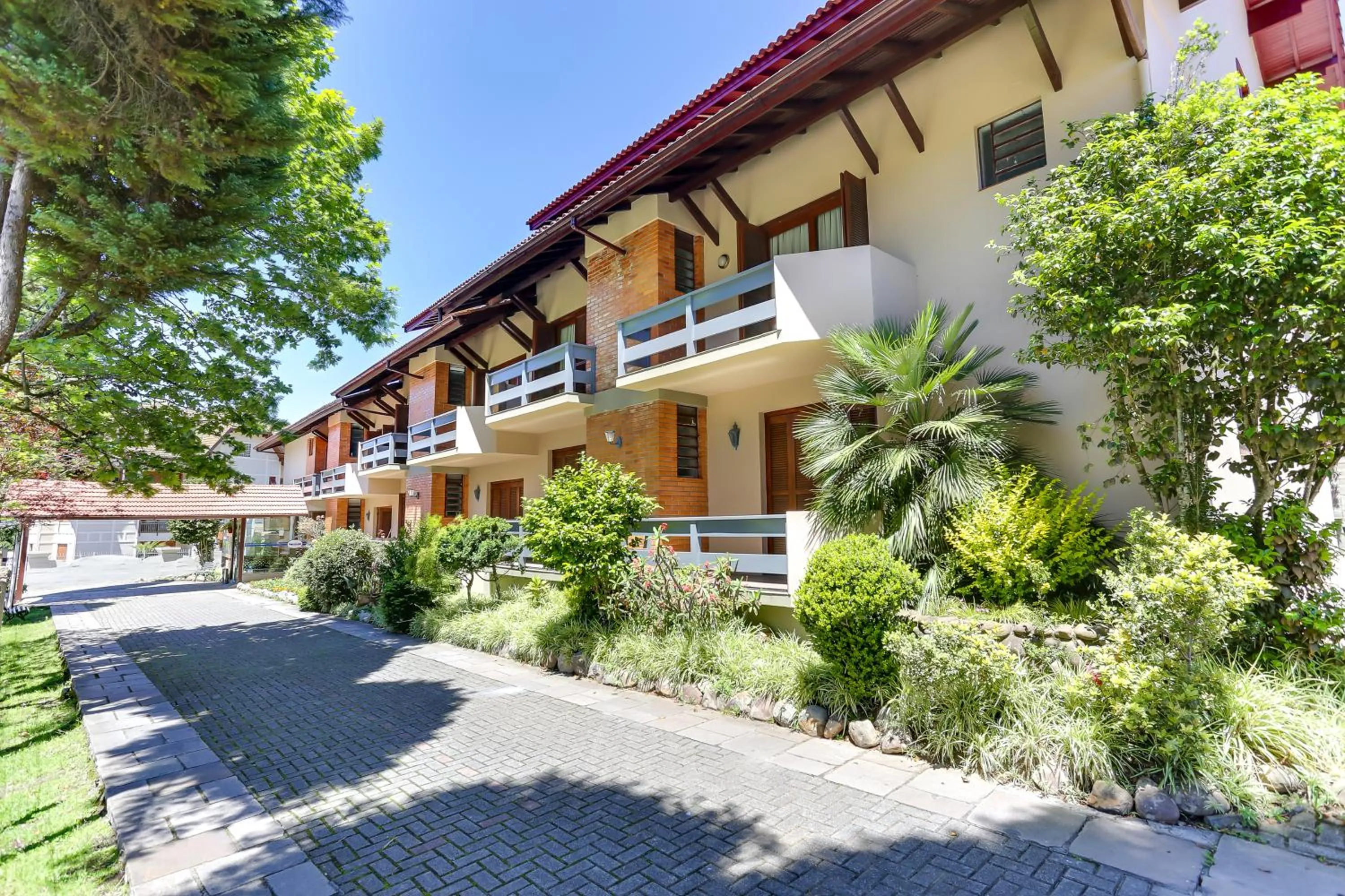 Property building in Hotel Alpen Hof