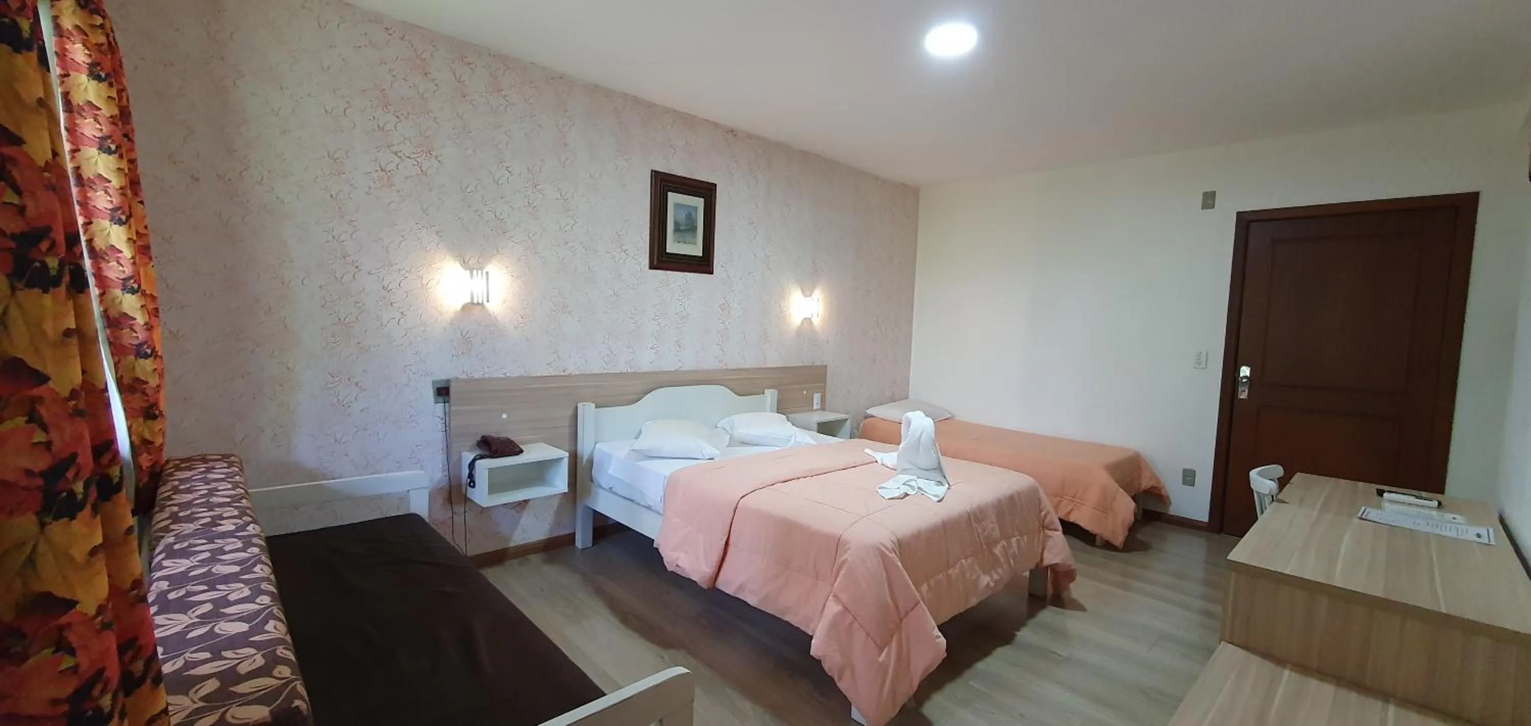 Bed in Hotel Alpen Hof