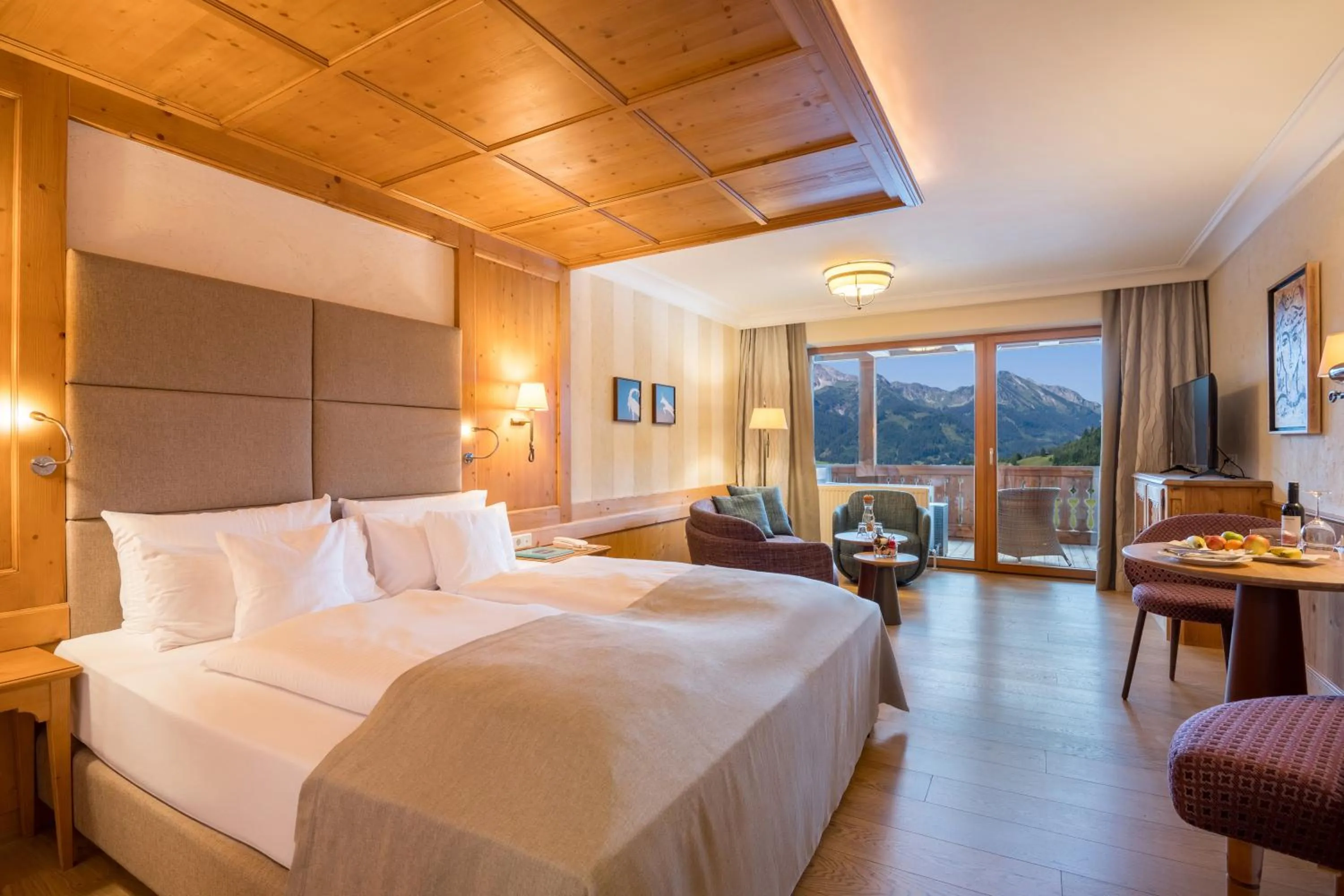 Photo of the whole room, Bed in Hotel Bergblick 5 Sterne