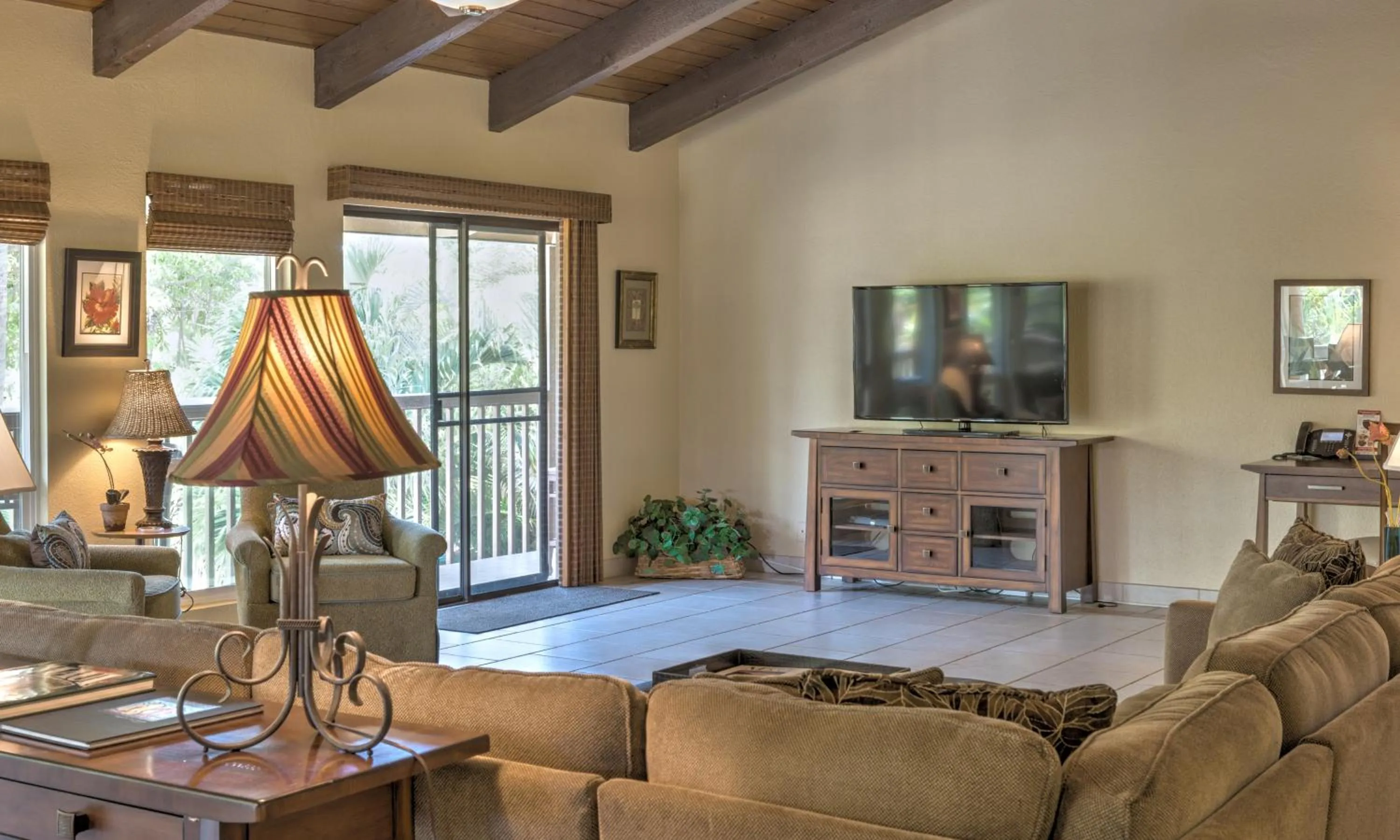 Living room in Kohea Kai Hotel Maui
