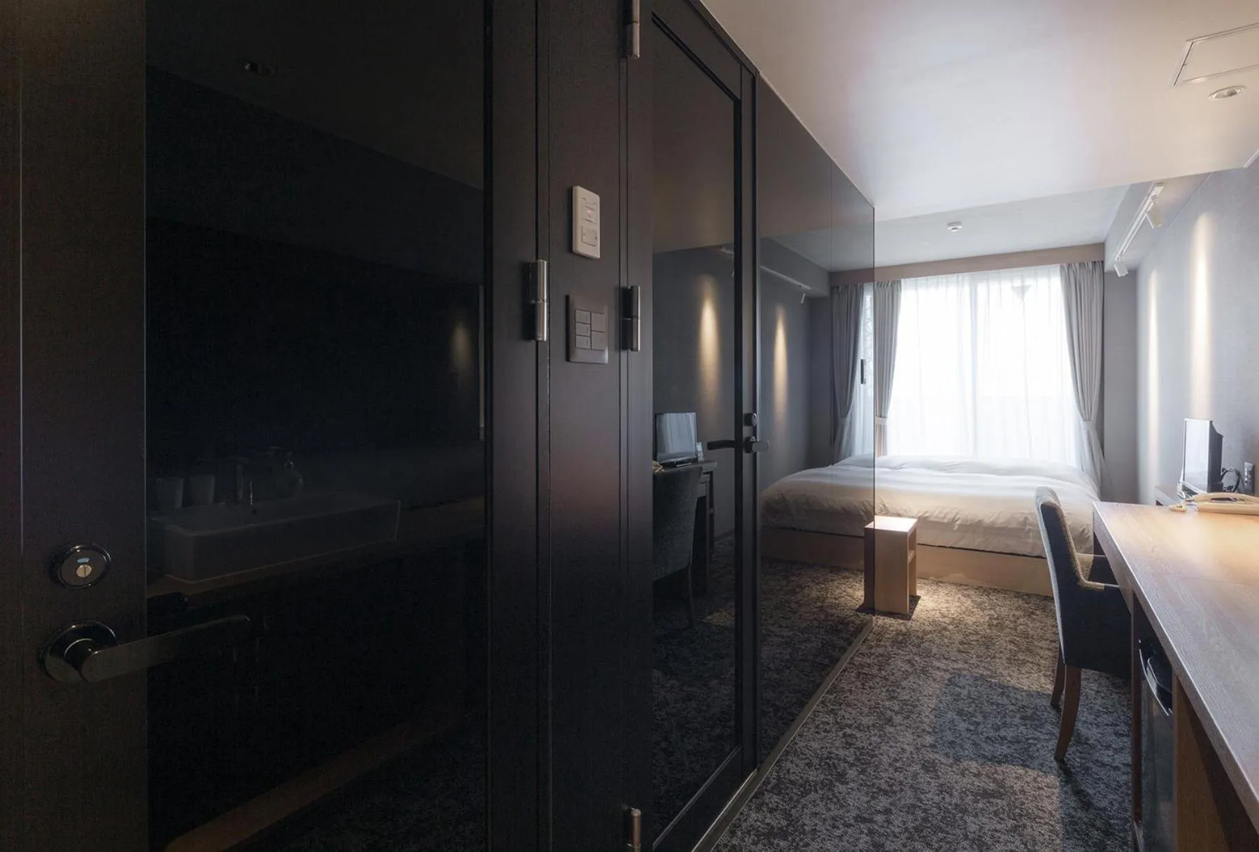 Photo of the whole room in MATERIAL Fuchomae